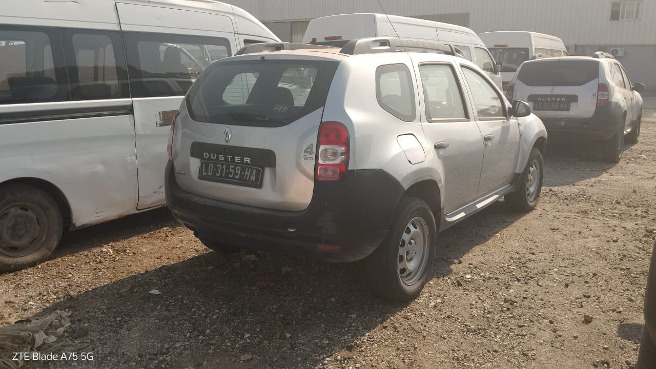 Ligeiro de passageiros Renault Duster — image 3