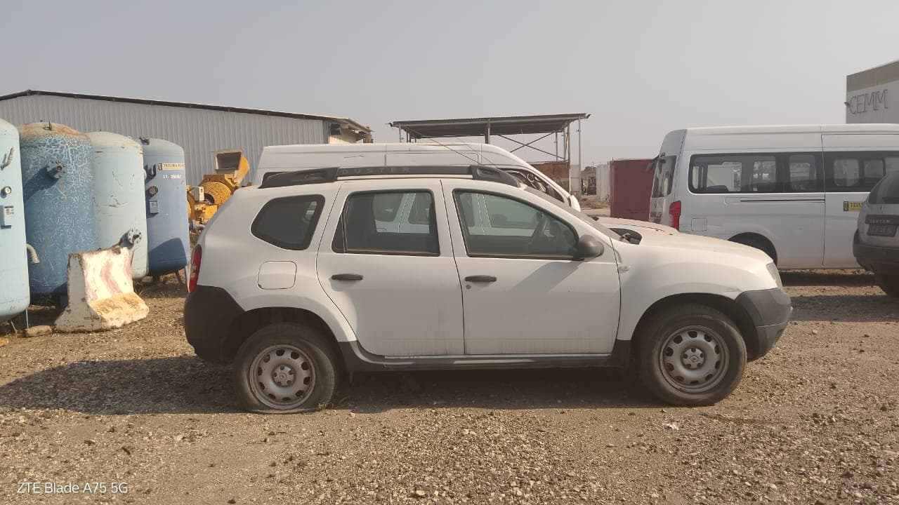 Ligeiro de passageiros Renault Duster — image 4