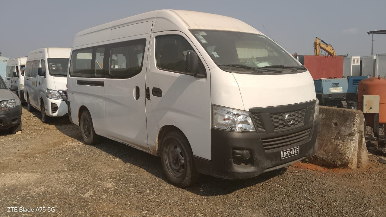 Miniautocarro (15L) Nissan Urvan