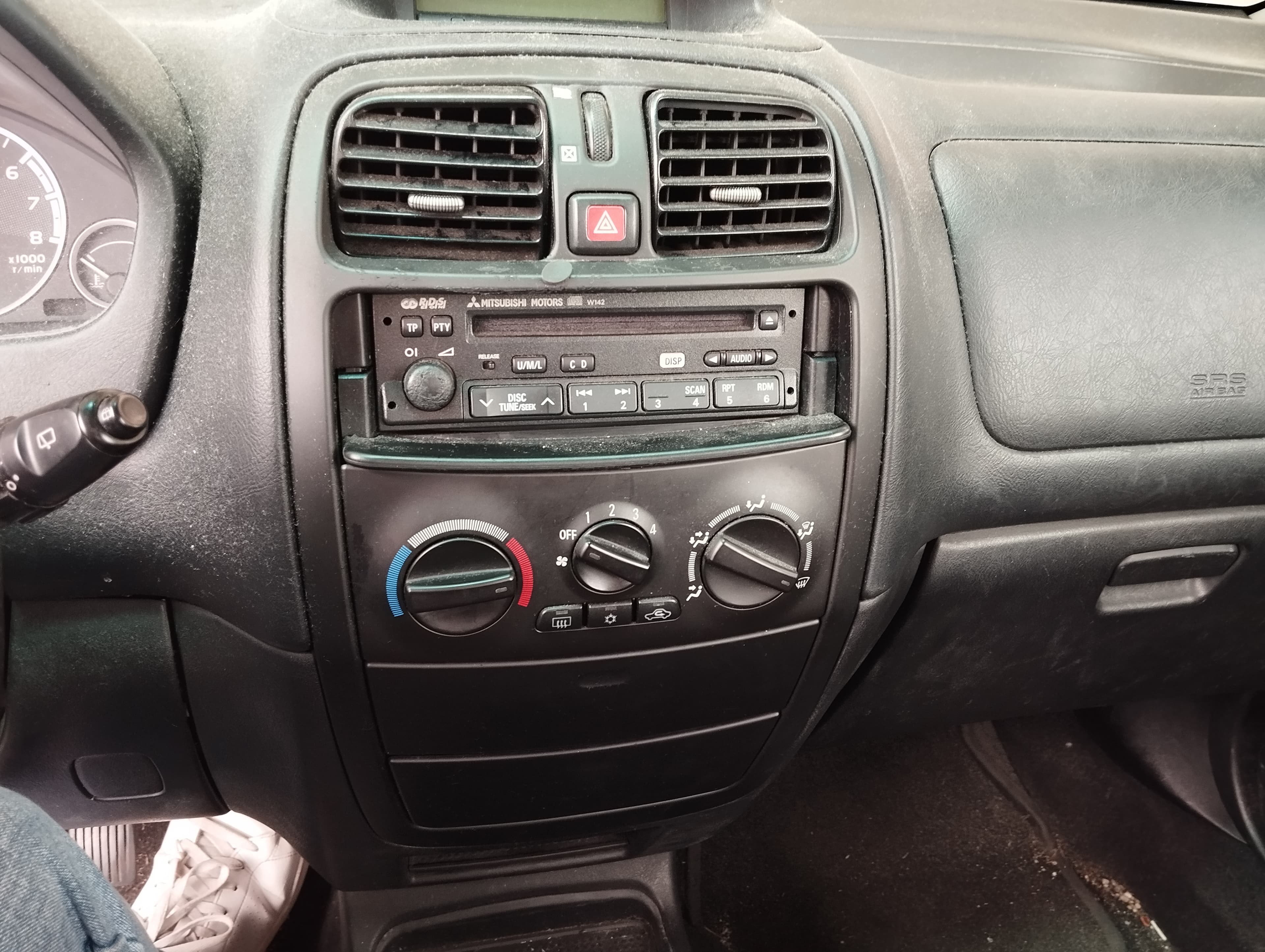 Mitsubishi Space Star 1.6 16V · Ano 2003 — image 10