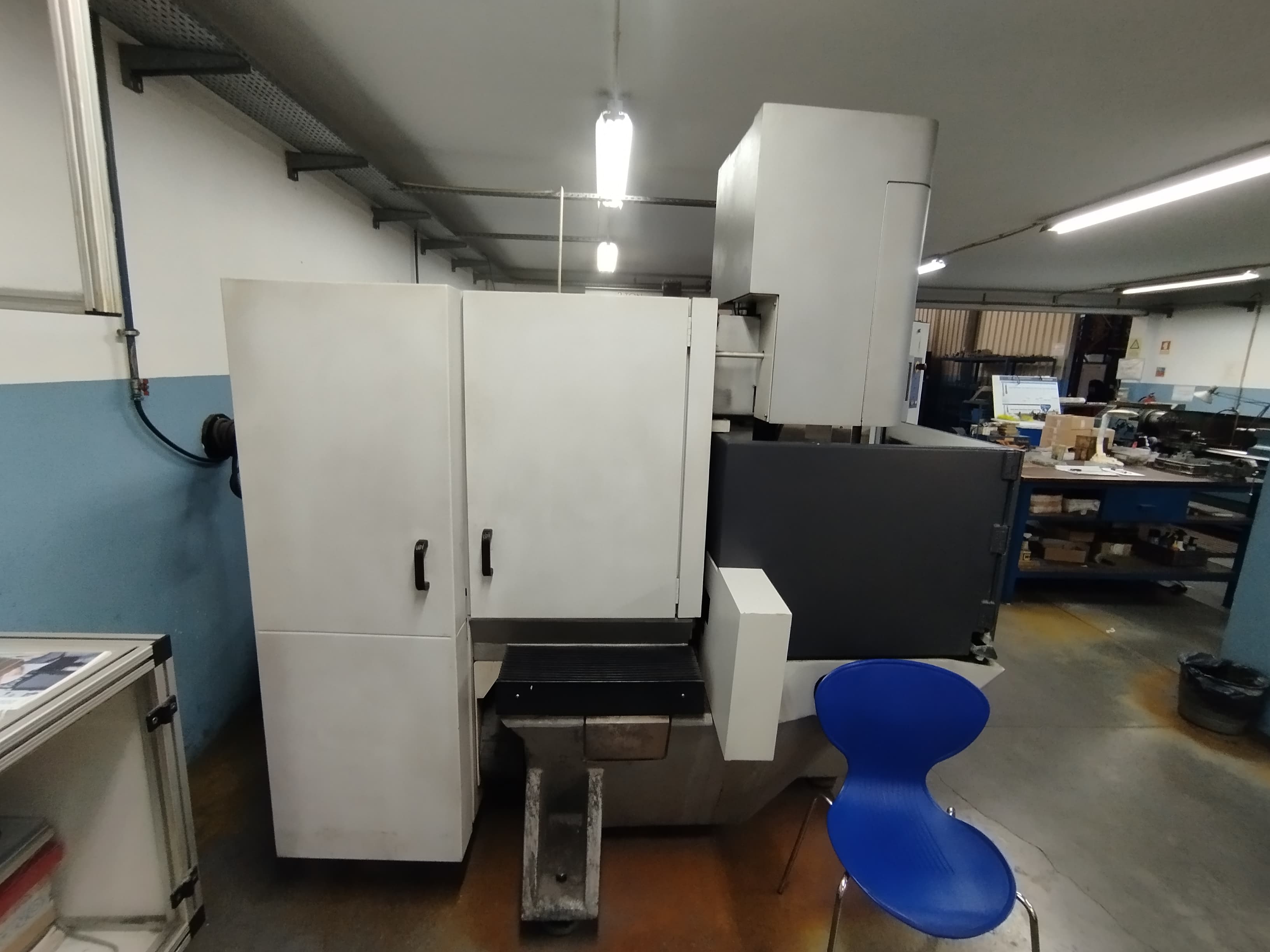 Máquina de erosão por fio — imagen 2