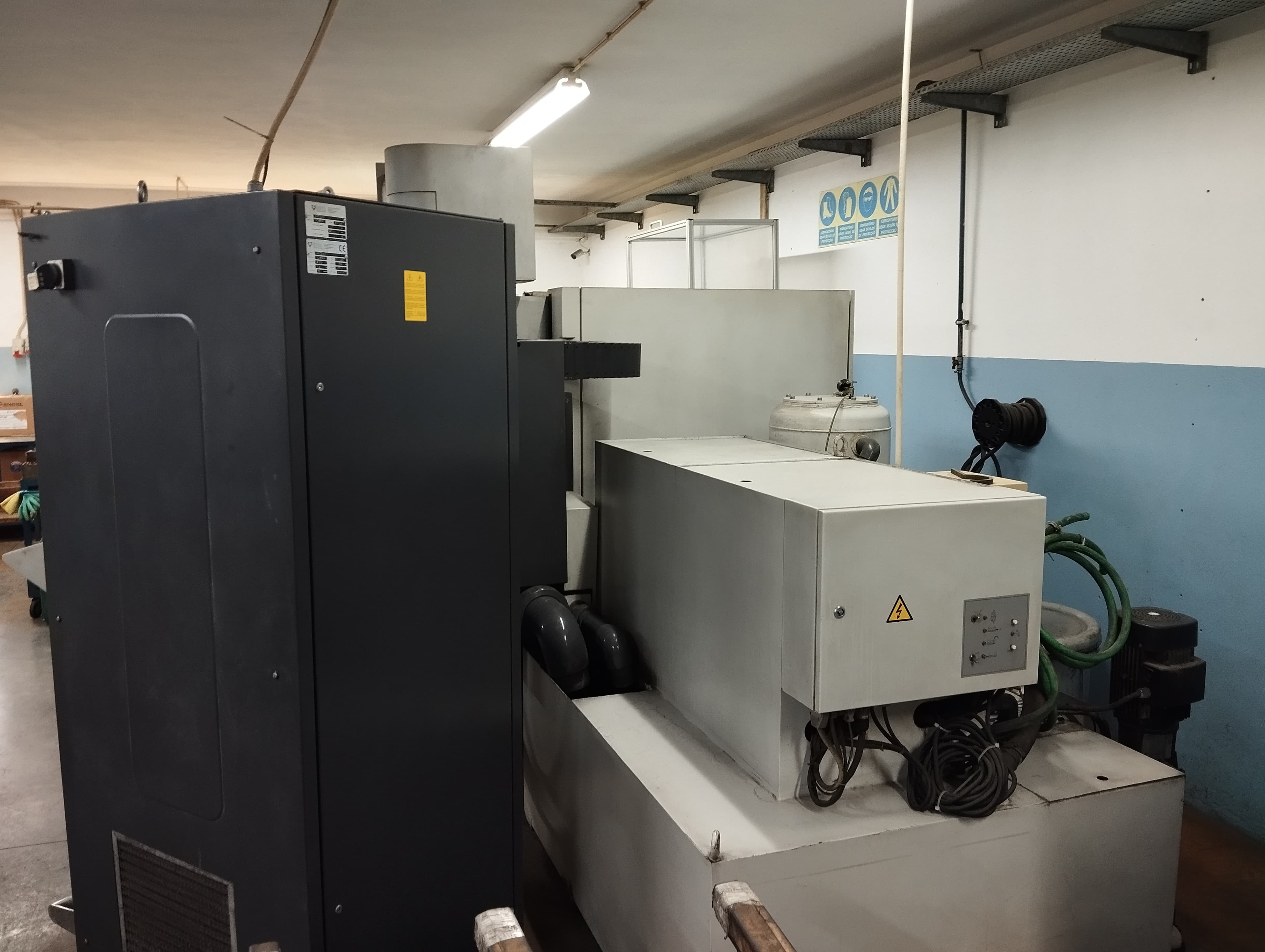 Máquina de erosão por fio — imagen 3