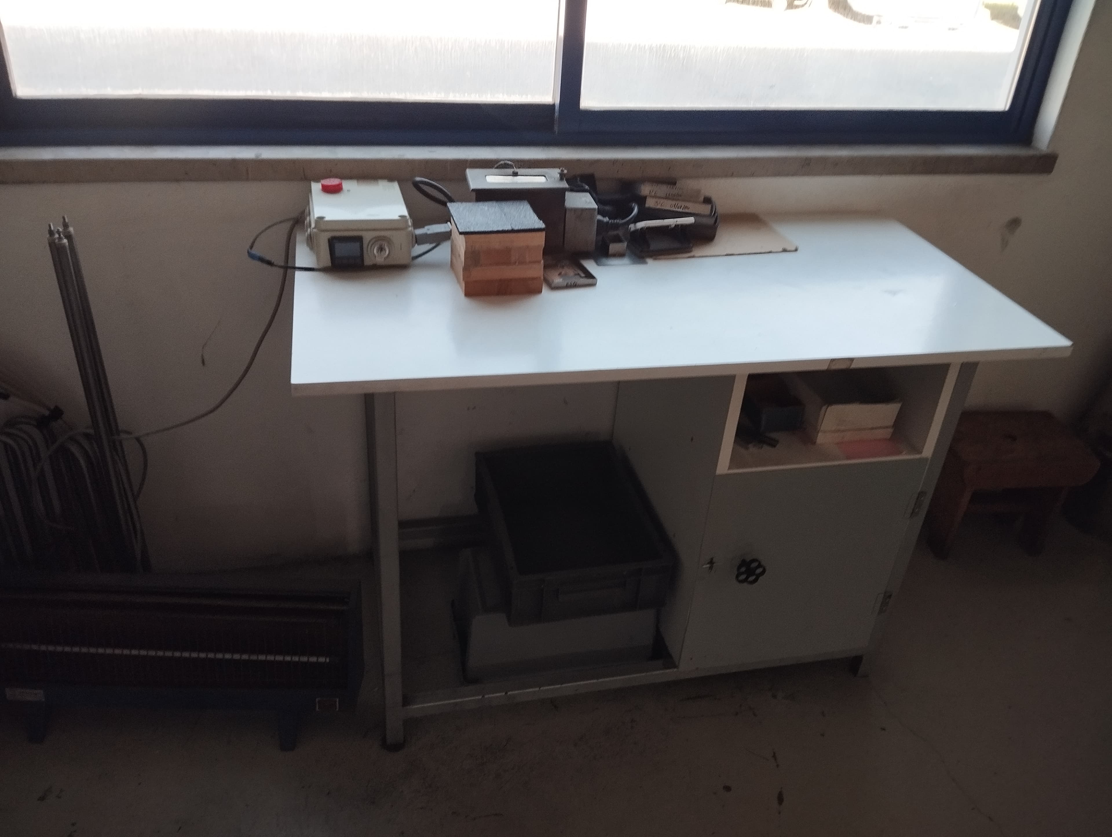 Equipamento retificador de laboratório · Mobiliário de Escritório — image 6