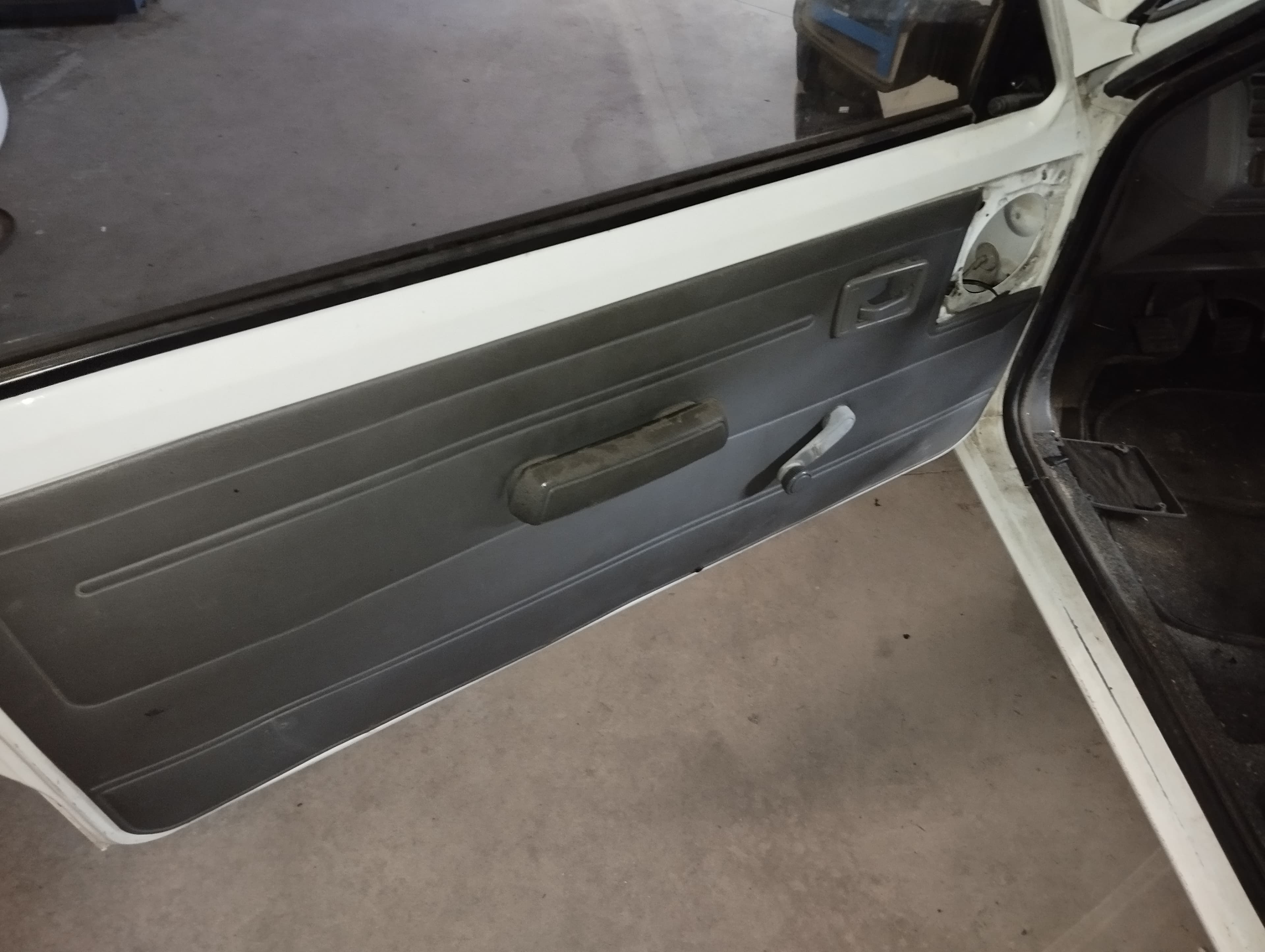 Peugeot 205 II 1.8 TD · Ano 1994 — imagen 6