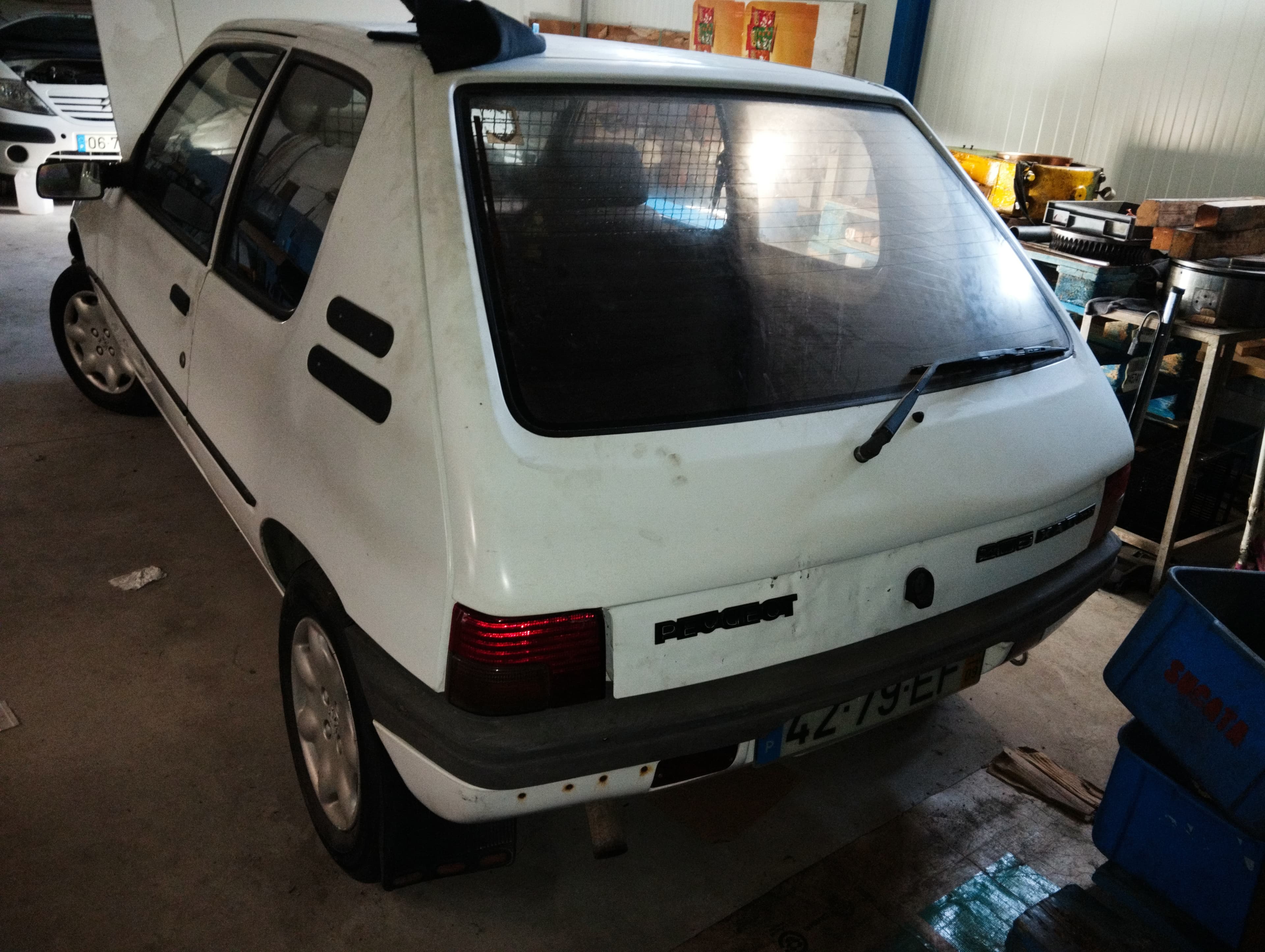 Peugeot 205 II 1.8 TD · Ano 1994 — imagen 3