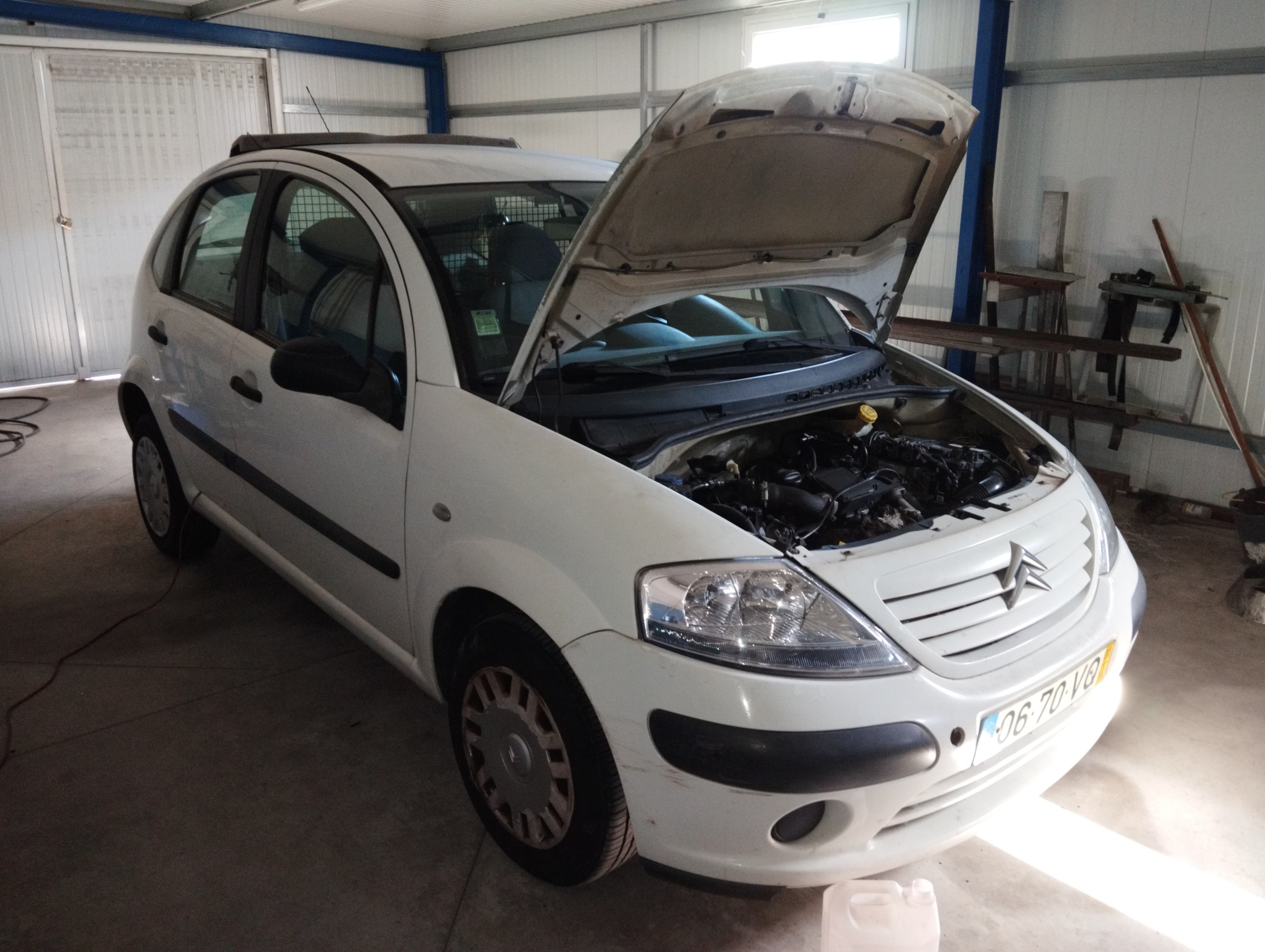Citroën C3 1.4 HDi · Ano 2003 — image 1