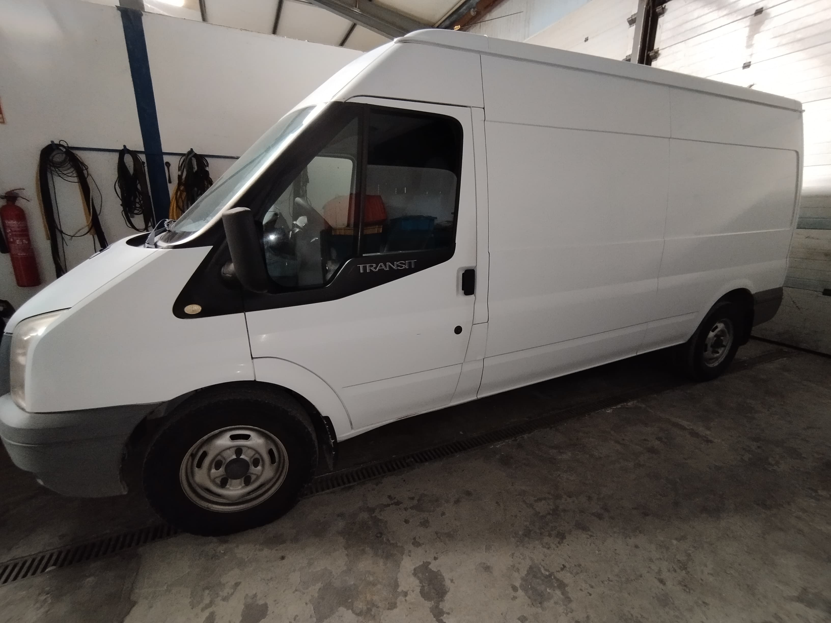 Ford Transit 2.2 TDCi · Ano 2008 — imagen 2