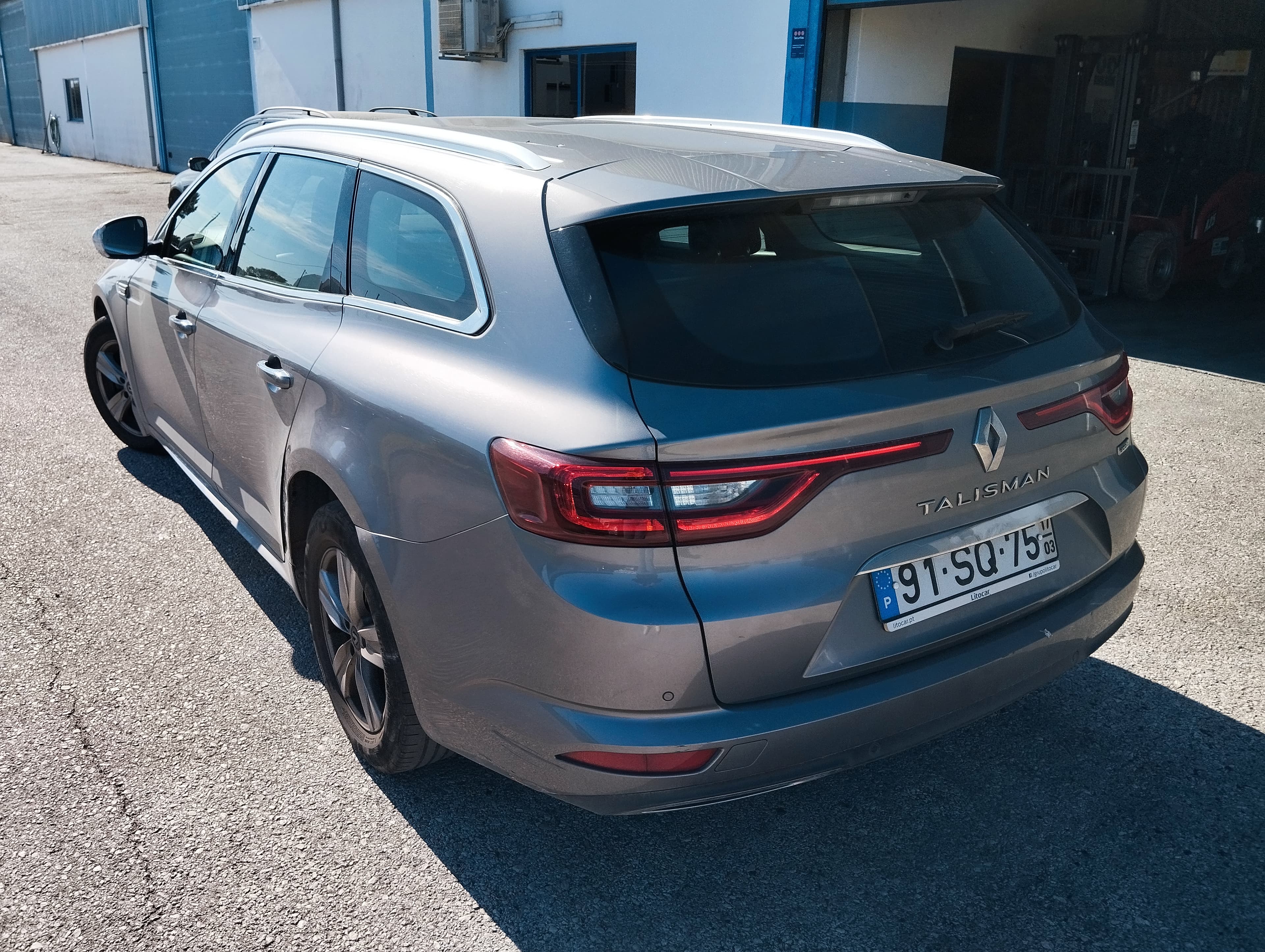 Renault Talisman Grandtour 1.5 dCi · Ano 2017 — imagen 5