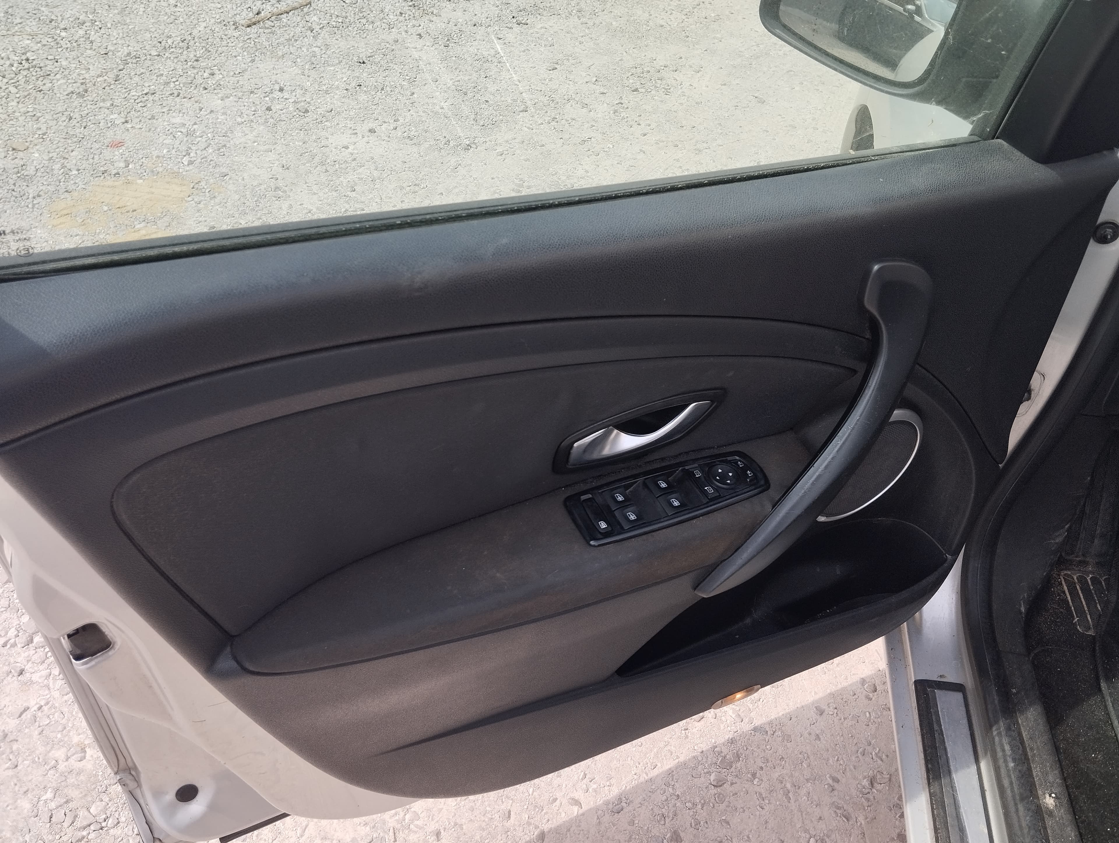 Renault Megane III Grandtour 1.5 dCi · Año 2009 — imagen 10