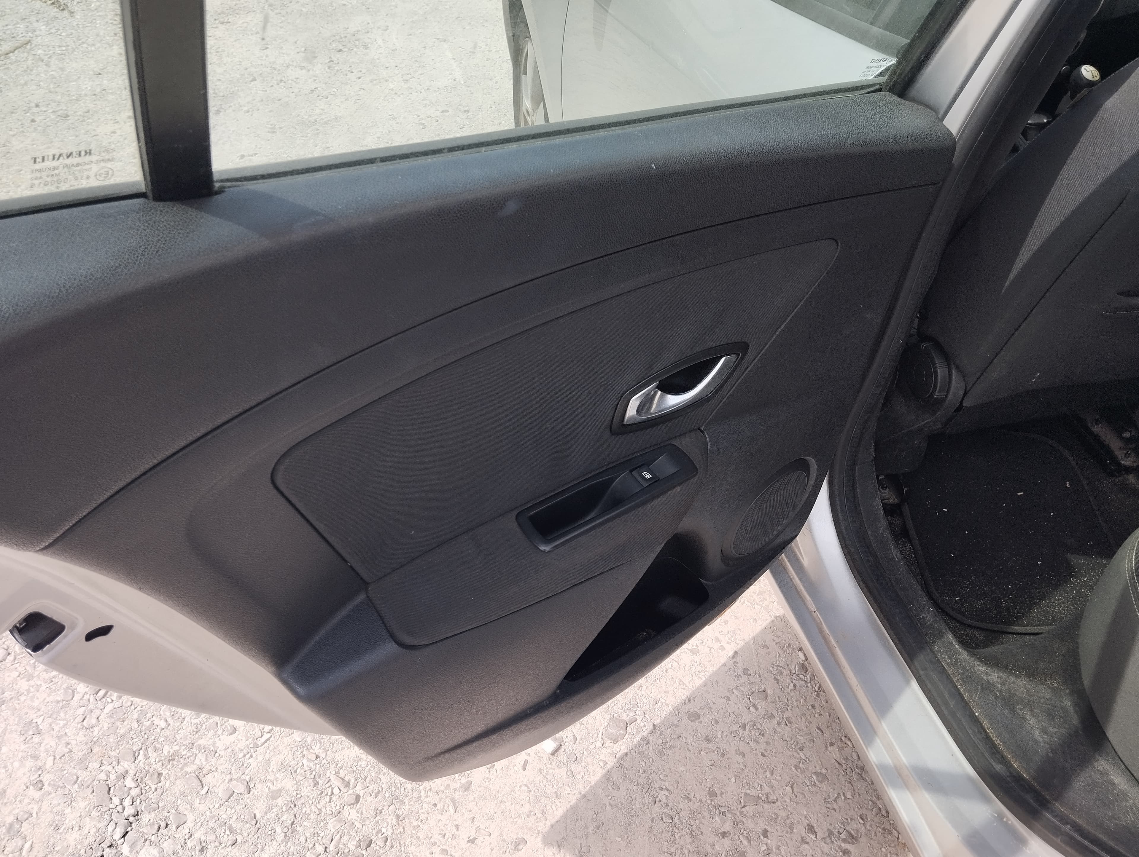 Renault Megane III Grandtour 1.5 dCi · Año 2009 — imagen 15