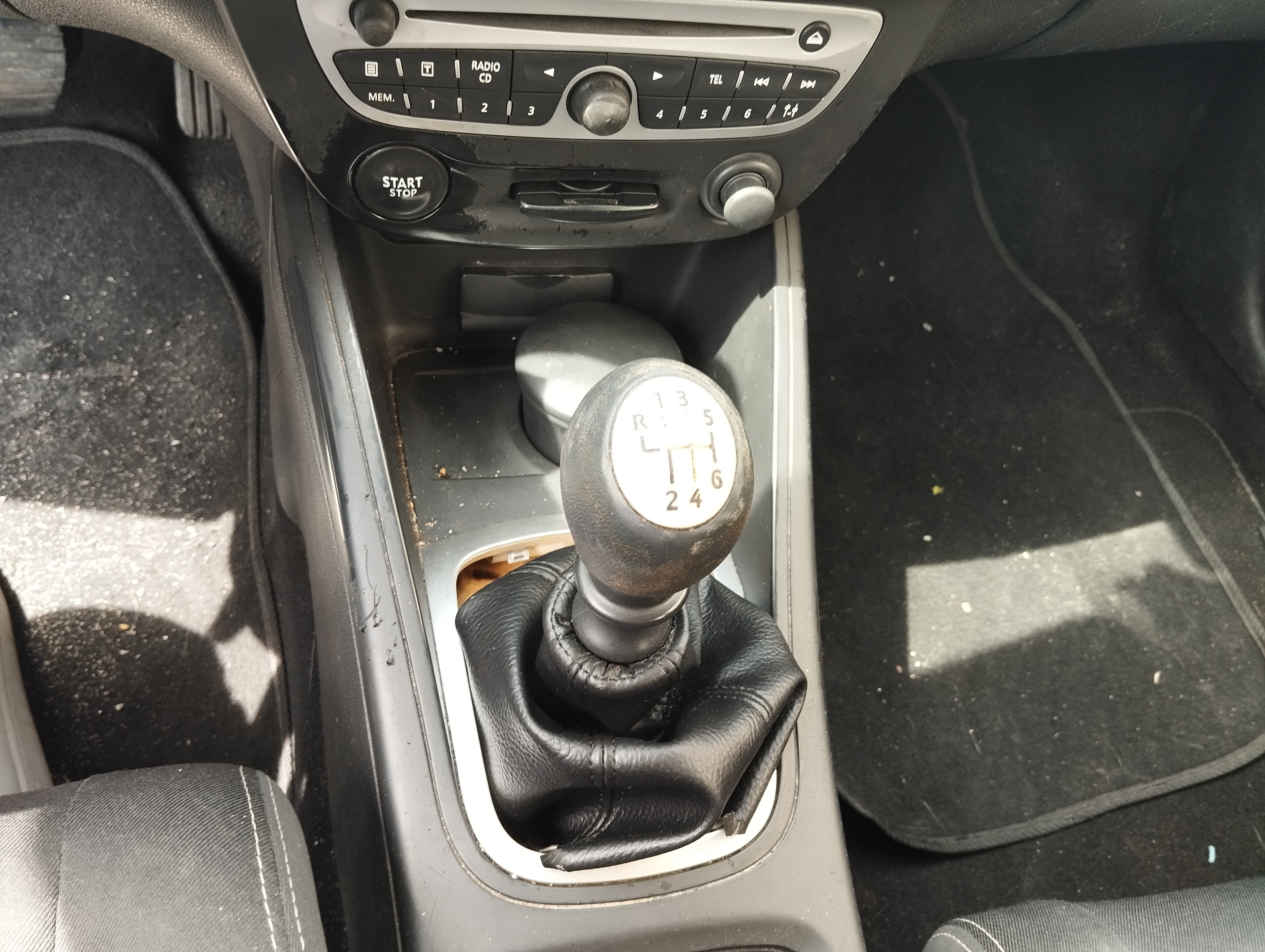 Renault Megane III Grandtour 1.5 dCi · Año 2009 — imagen 12