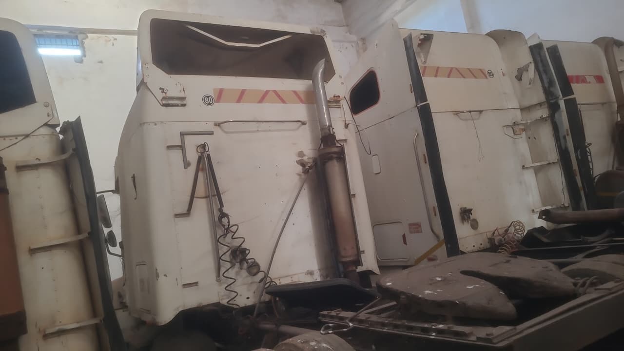 FREIGHTLINER Columbia - 2004 — imagem 6