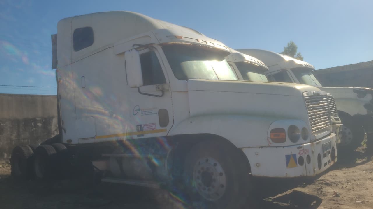 FREIGHTLINER Right - 2004 — imagen 5