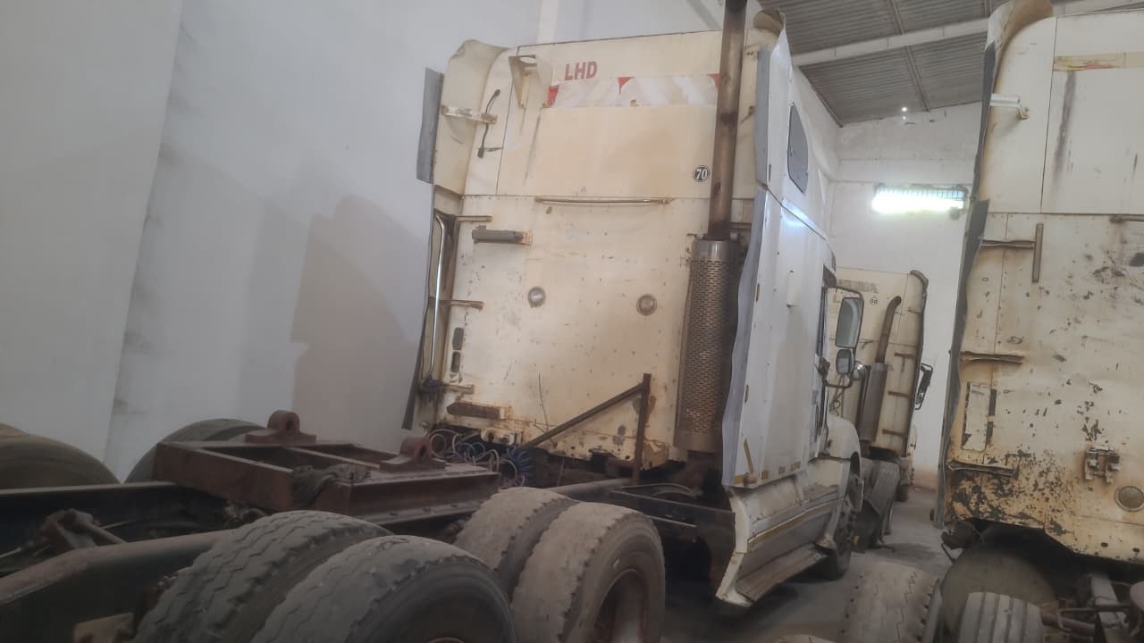 FREIGHTLINER CL120645T - 2005 — image 9