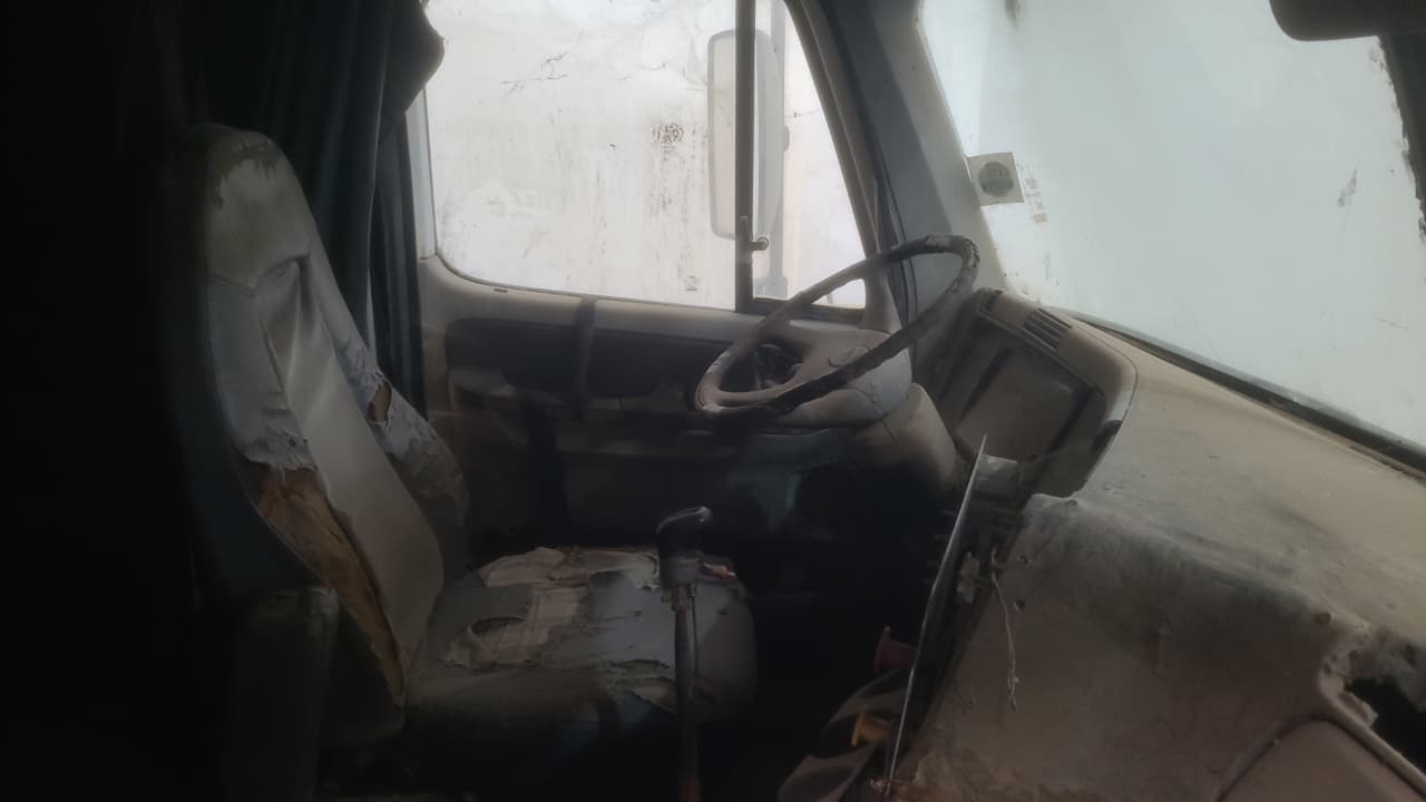FREIGHTLINER CL120645T - 2005 — image 4