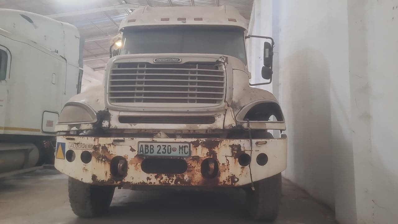FREIGHTLINER CL120064ST - 2005