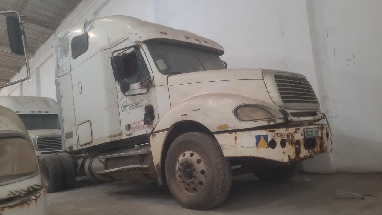 FREIGHTLINER CL120064ST - 2005 — imagen 5