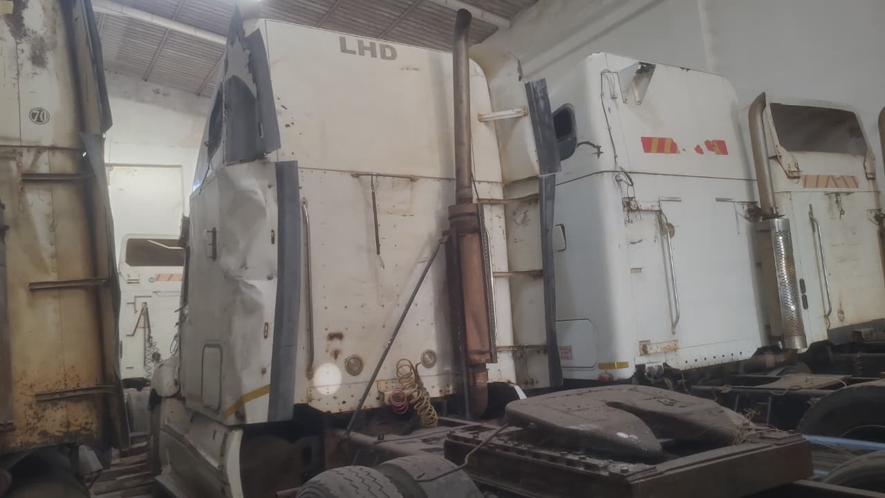 FREIGHTLINER CL 1200645T - 2004 — imagen 4