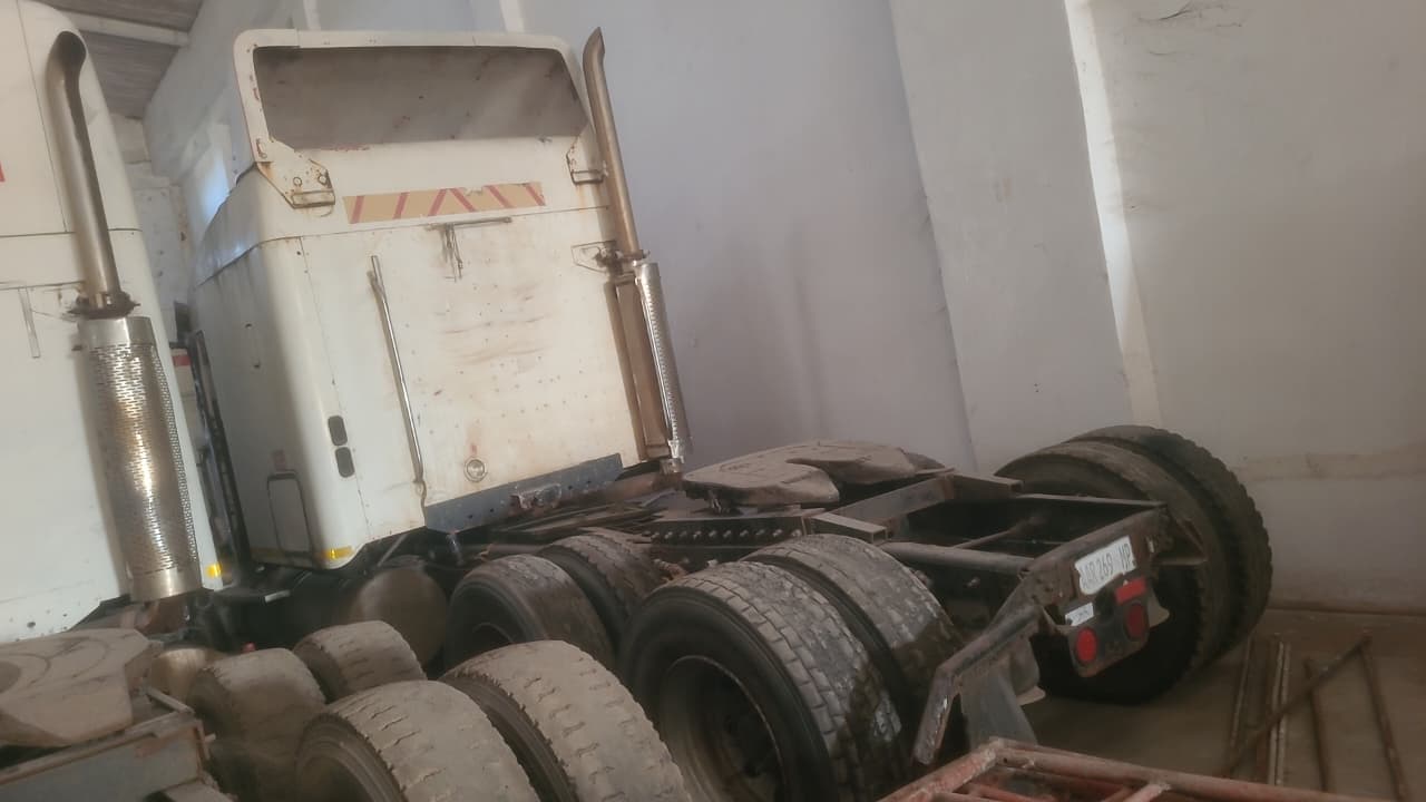 FREIGHTLINER CL120645T - 2004 — imagen 6