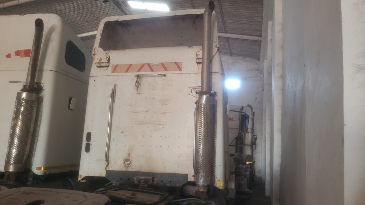 FREIGHTLINER CL120645T - 2004 — imagen 4