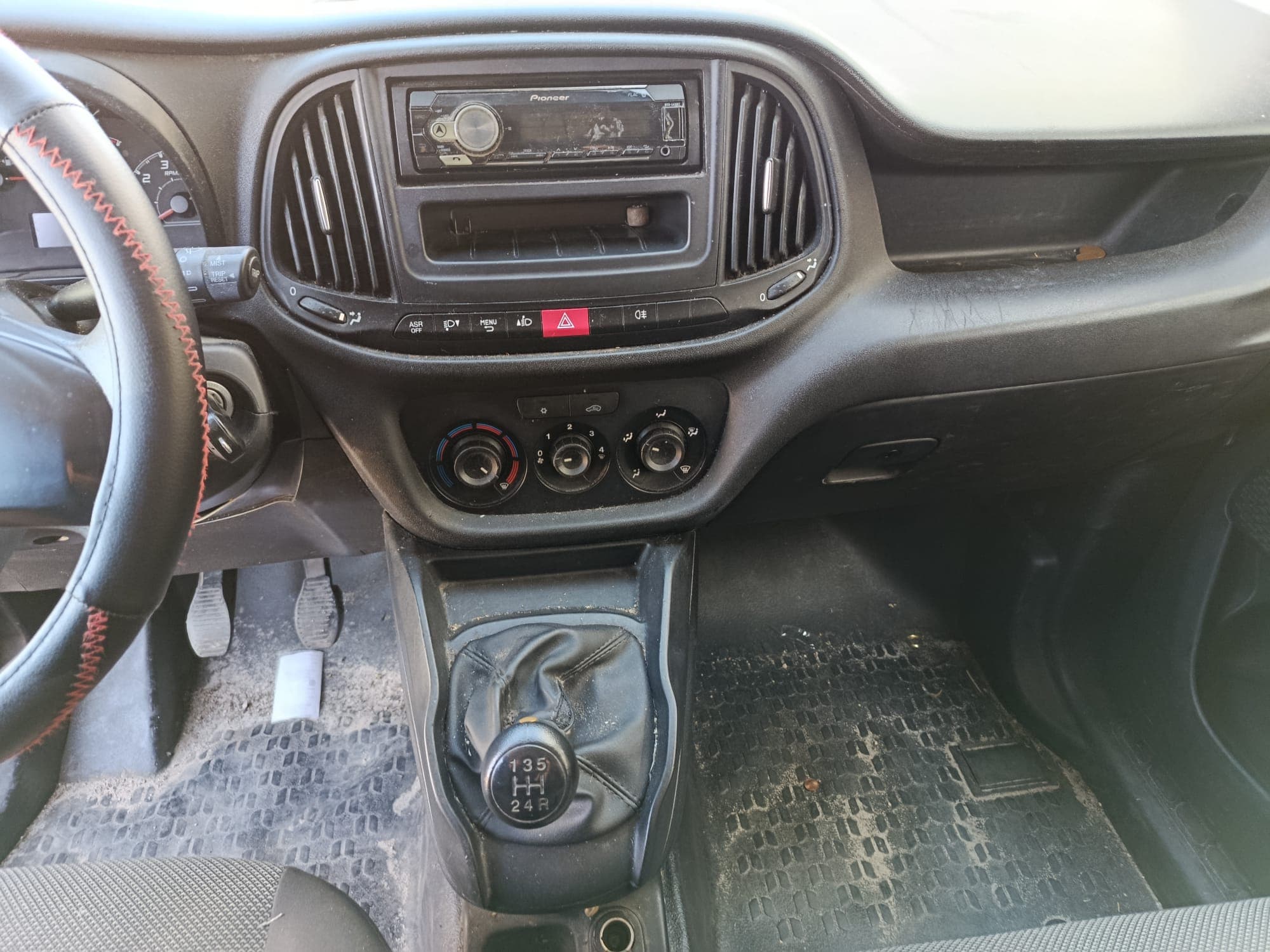 Fiat Doblo · Ano 2017 — imagen 21