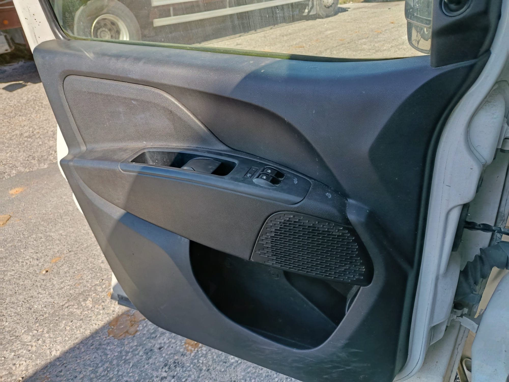 Fiat Doblo · Ano 2017 — imagen 23