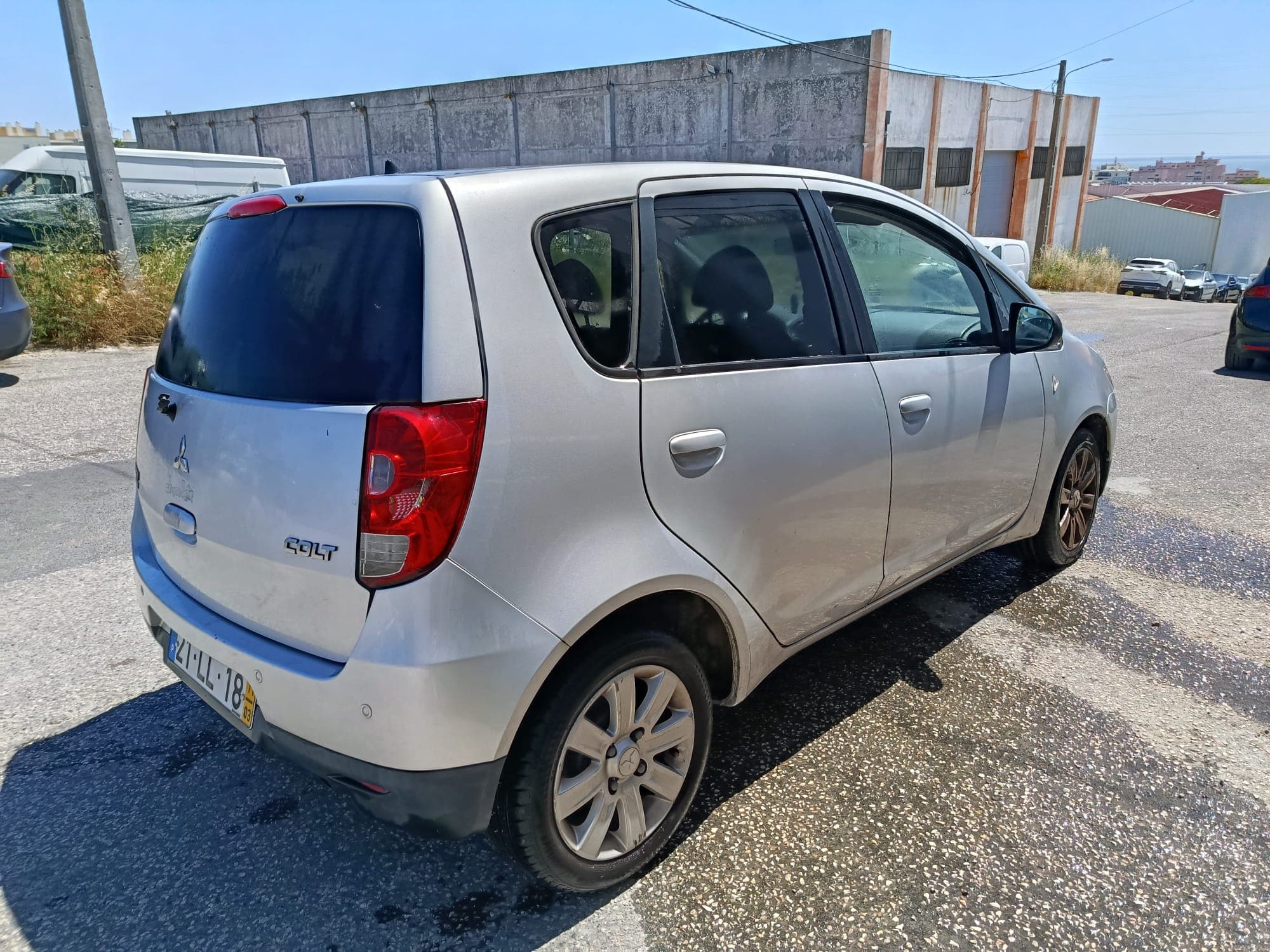 Mitsubishi Colt · Ano 2011 — imagen 6