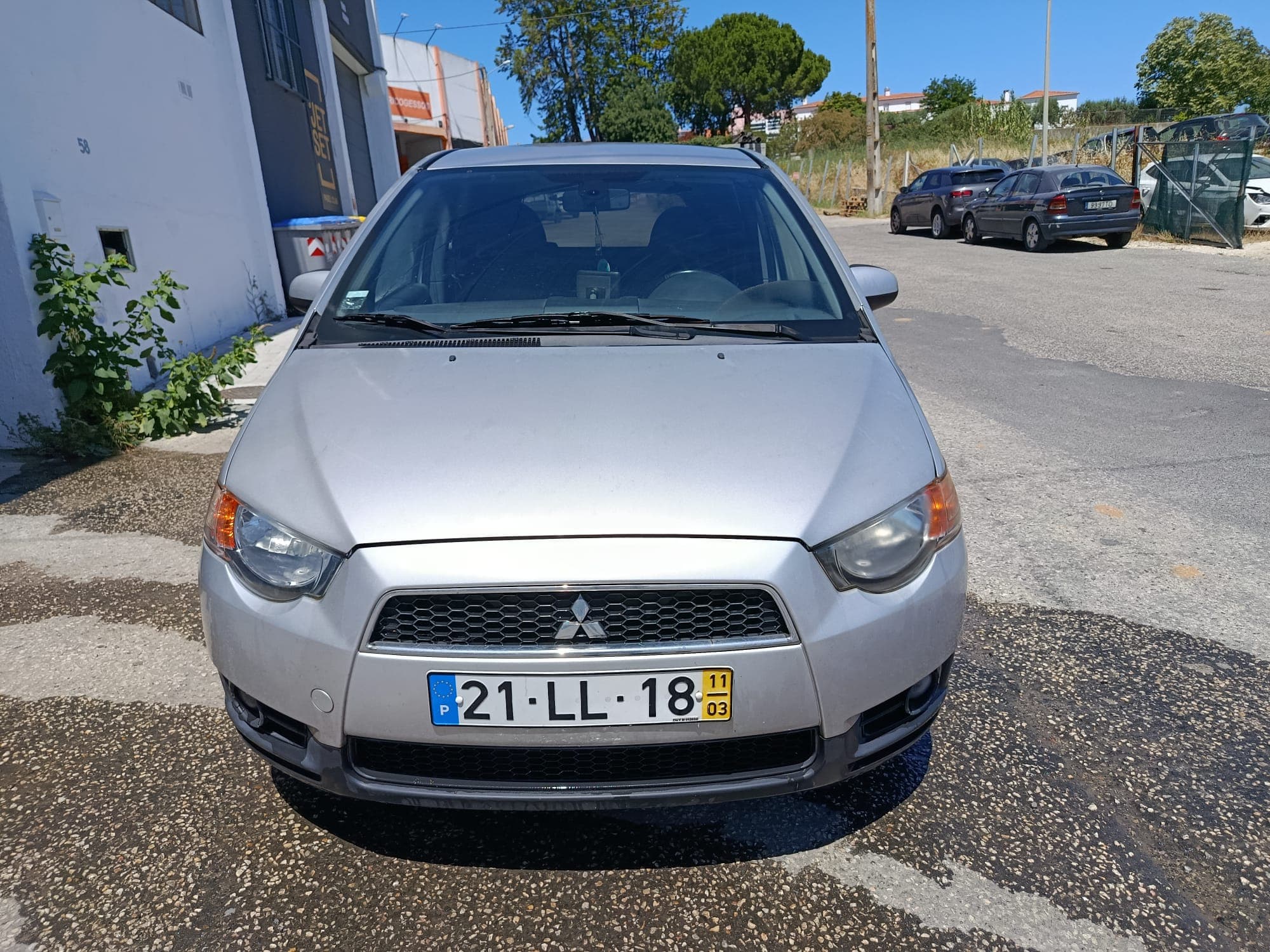 Mitsubishi Colt · Ano 2011 — imagen 2