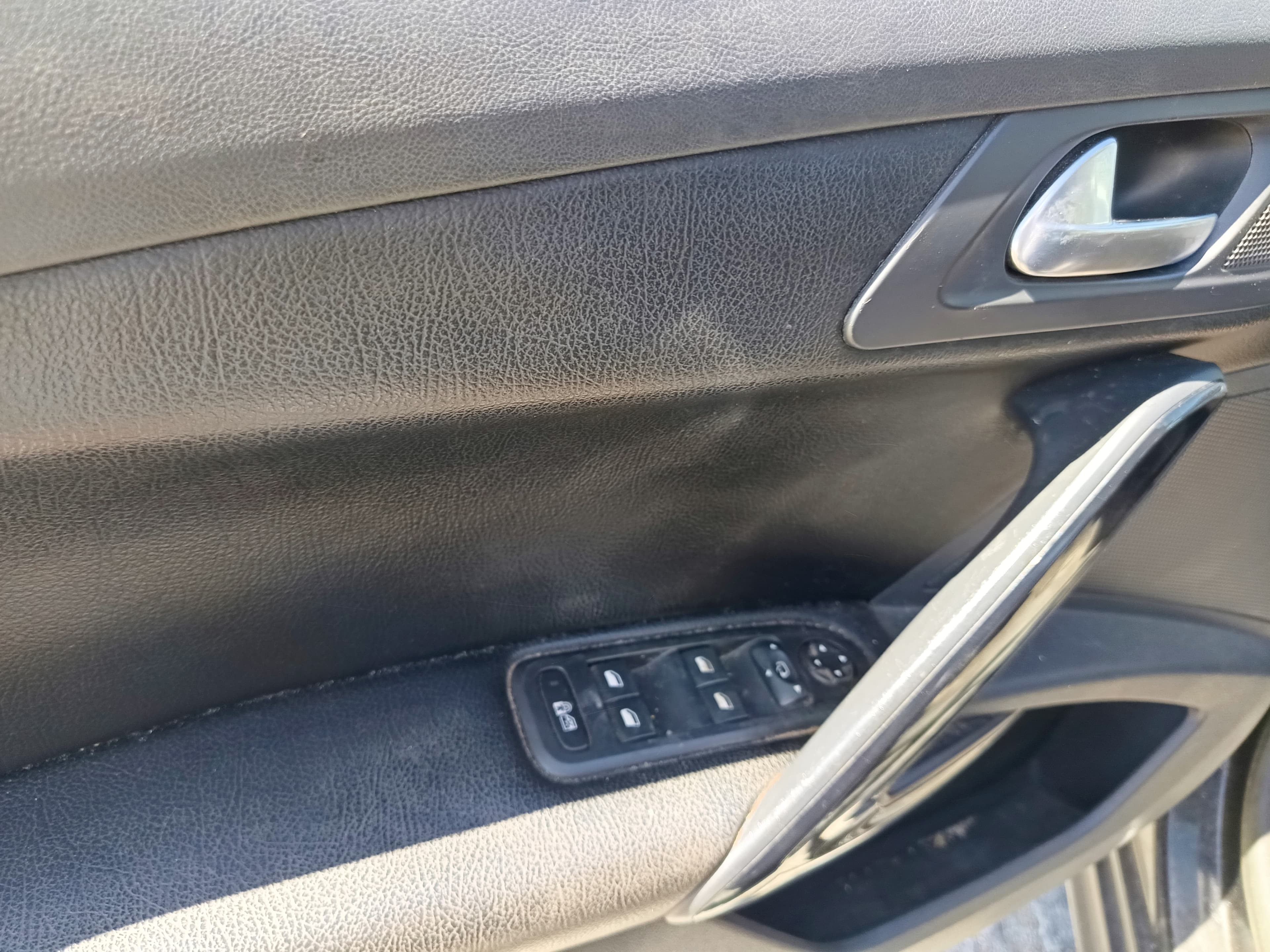 Peugeot 508 SW · Ano 2013 — imagen 33