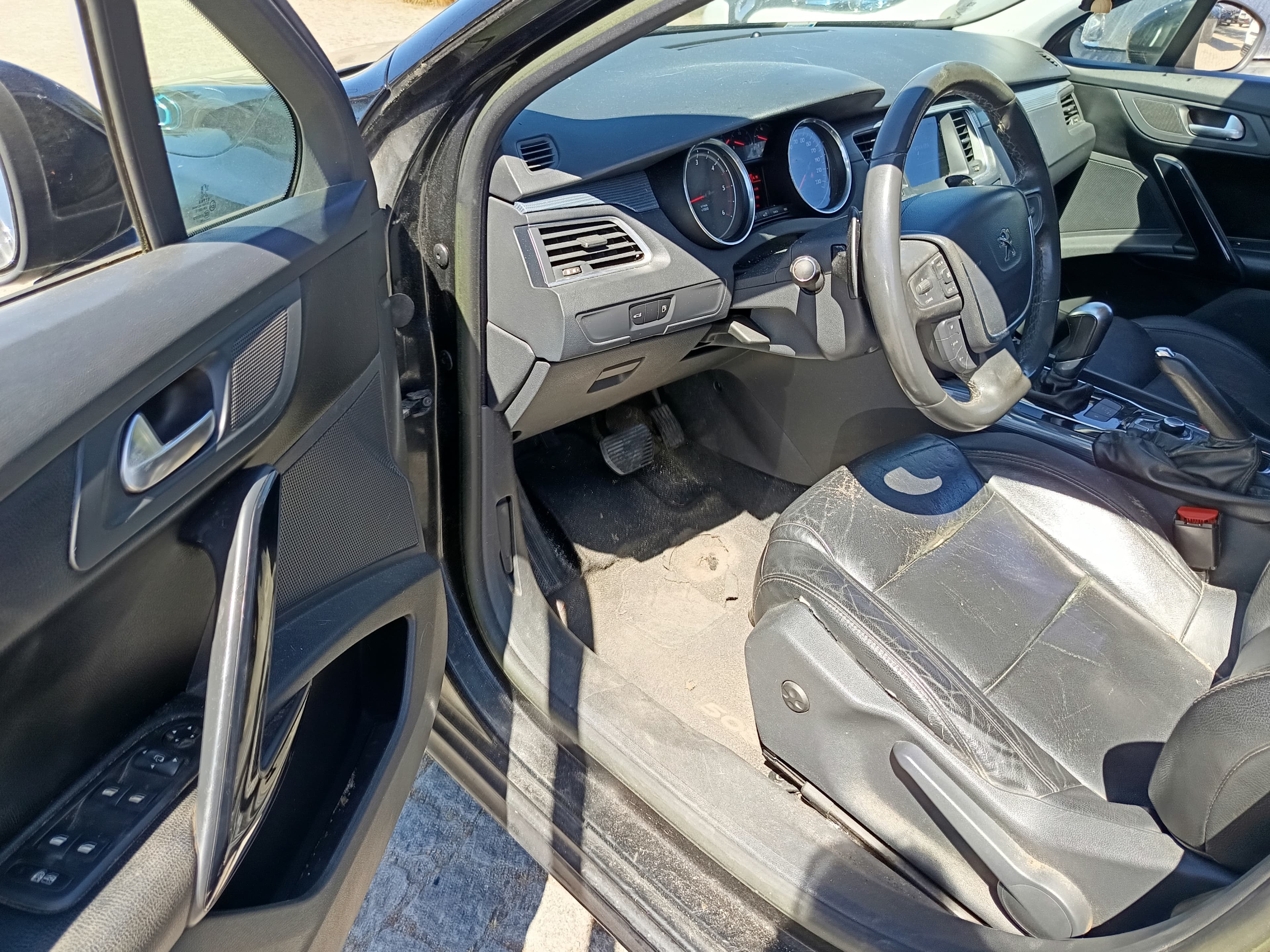 Peugeot 508 SW · Ano 2013 — imagen 32