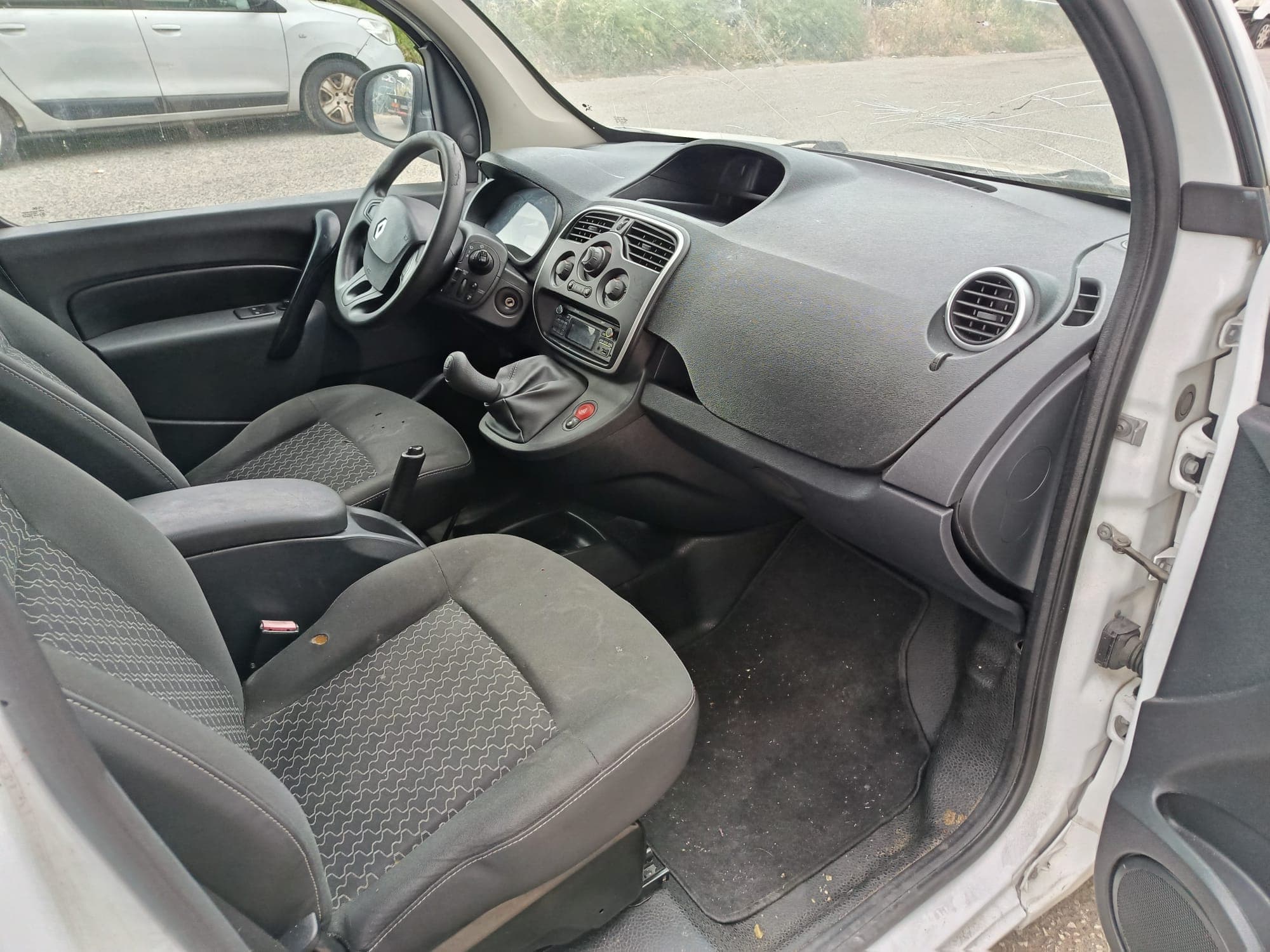 Renault Kangoo - 2016 — imagen 21
