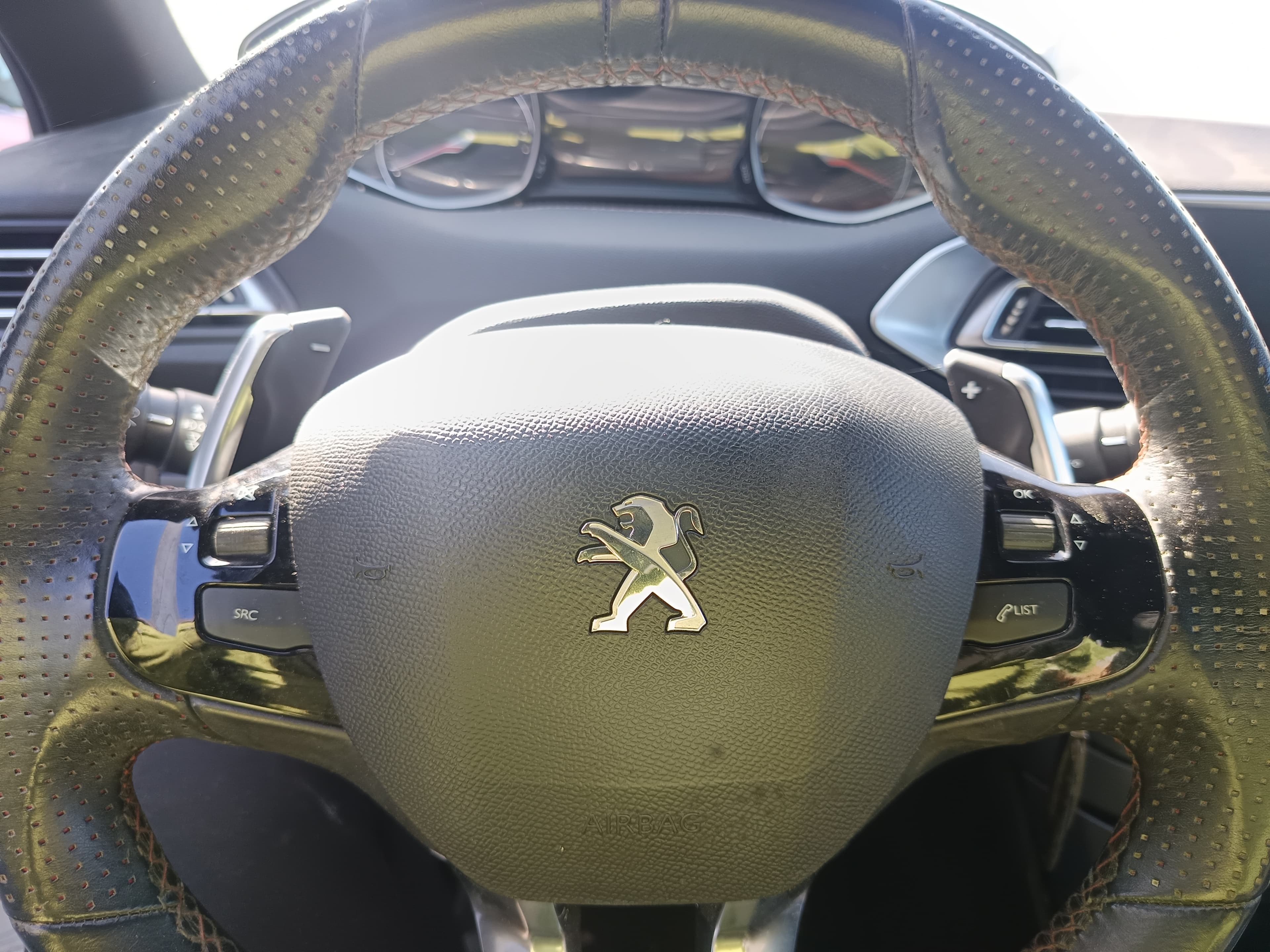 Peugeot 308 · Ano 2014 — image 42