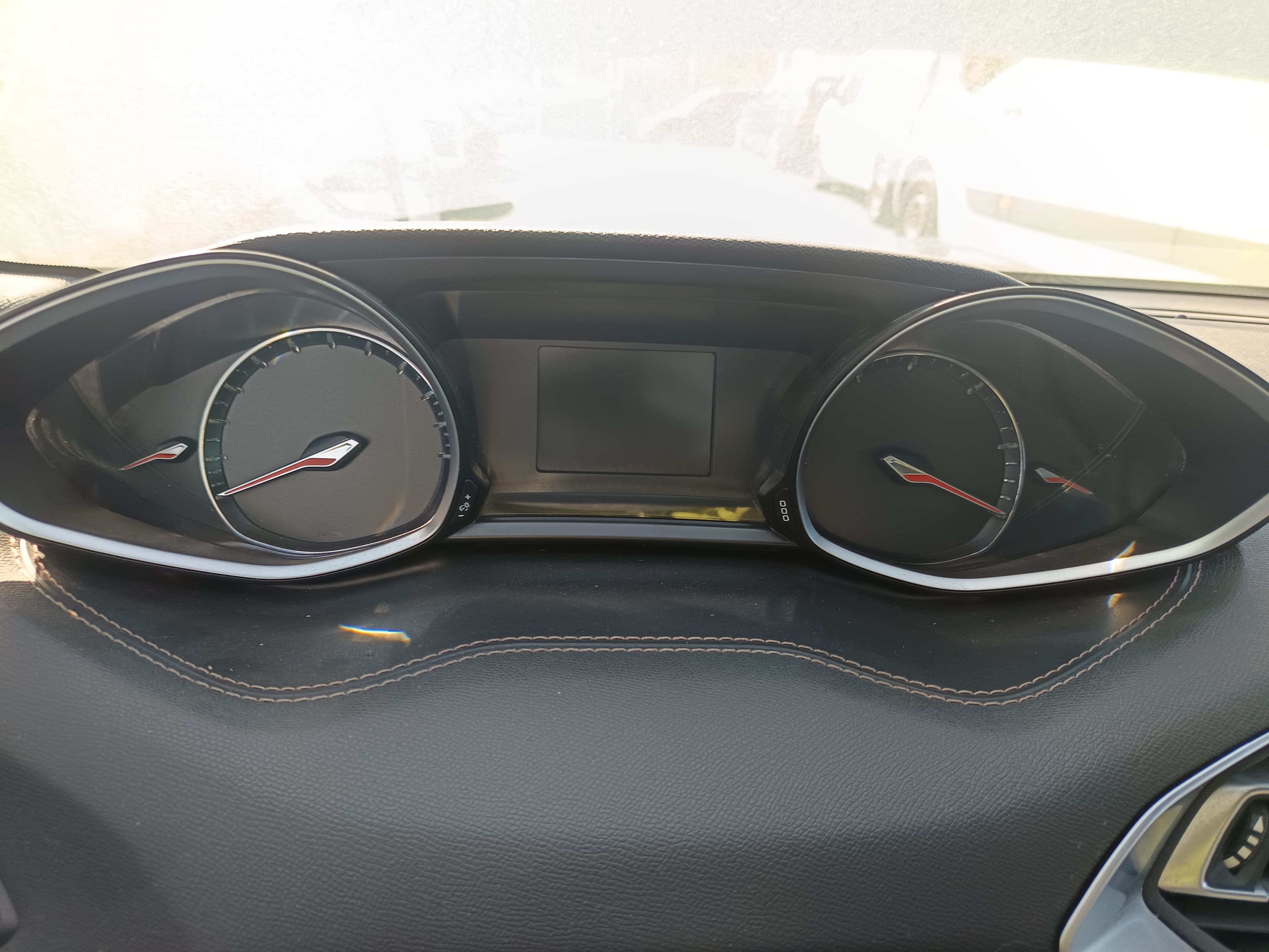 Peugeot 308 · Ano 2014 — image 47