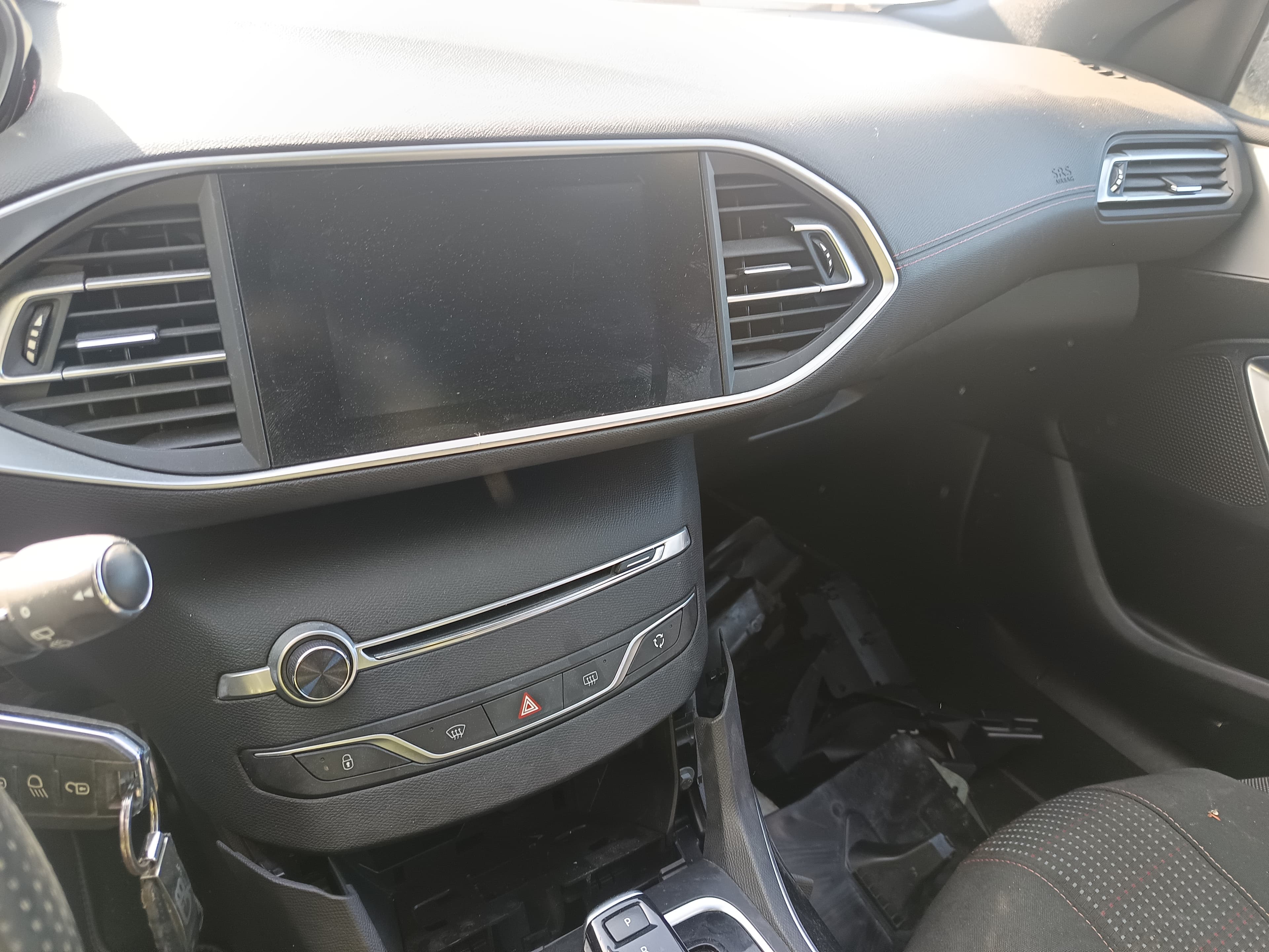 Peugeot 308 · Ano 2014 — image 40