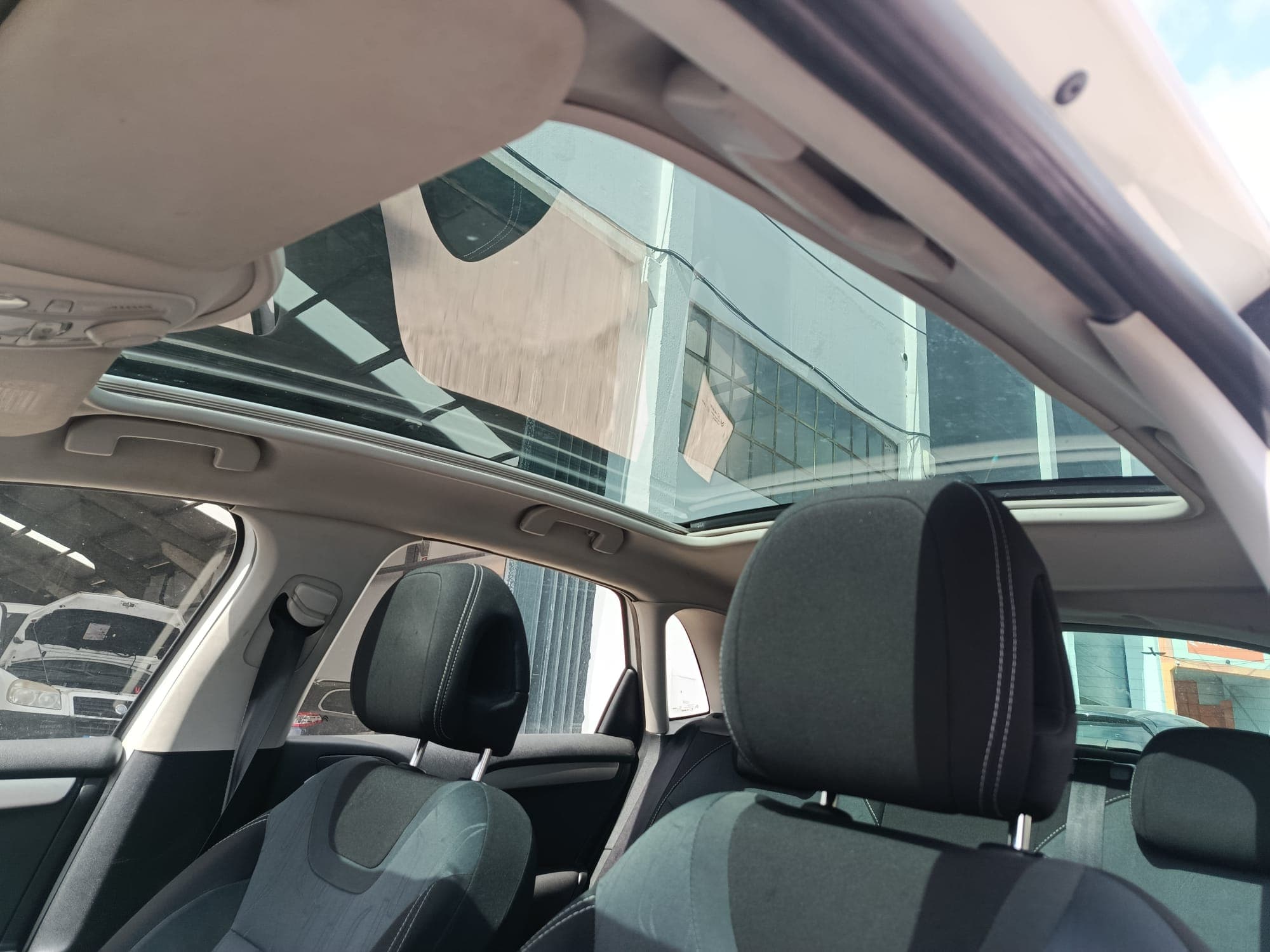 Citroën C4 · Ano 2013 — imagen 9
