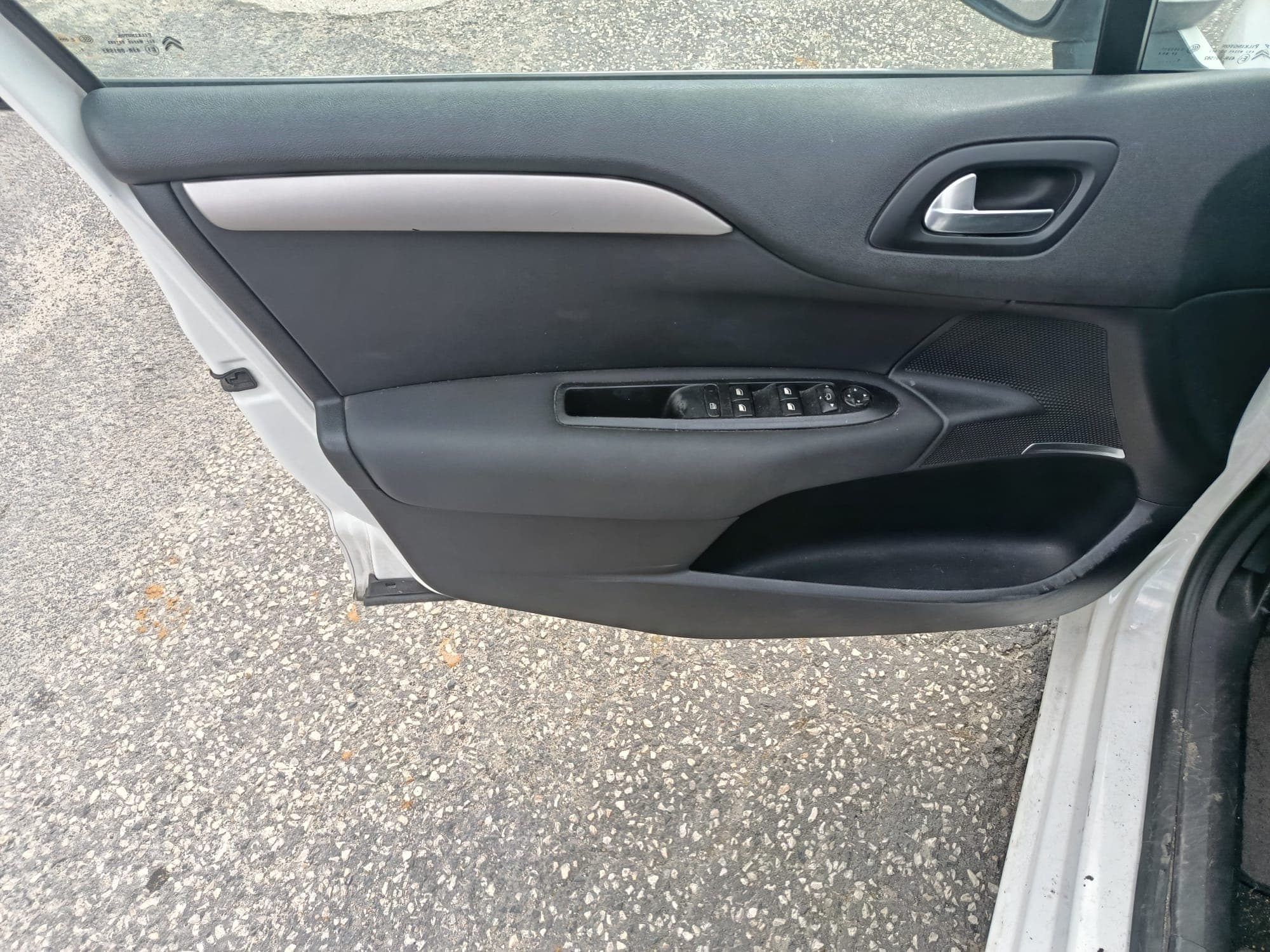 Citroën C4 · Ano 2013 — imagen 17