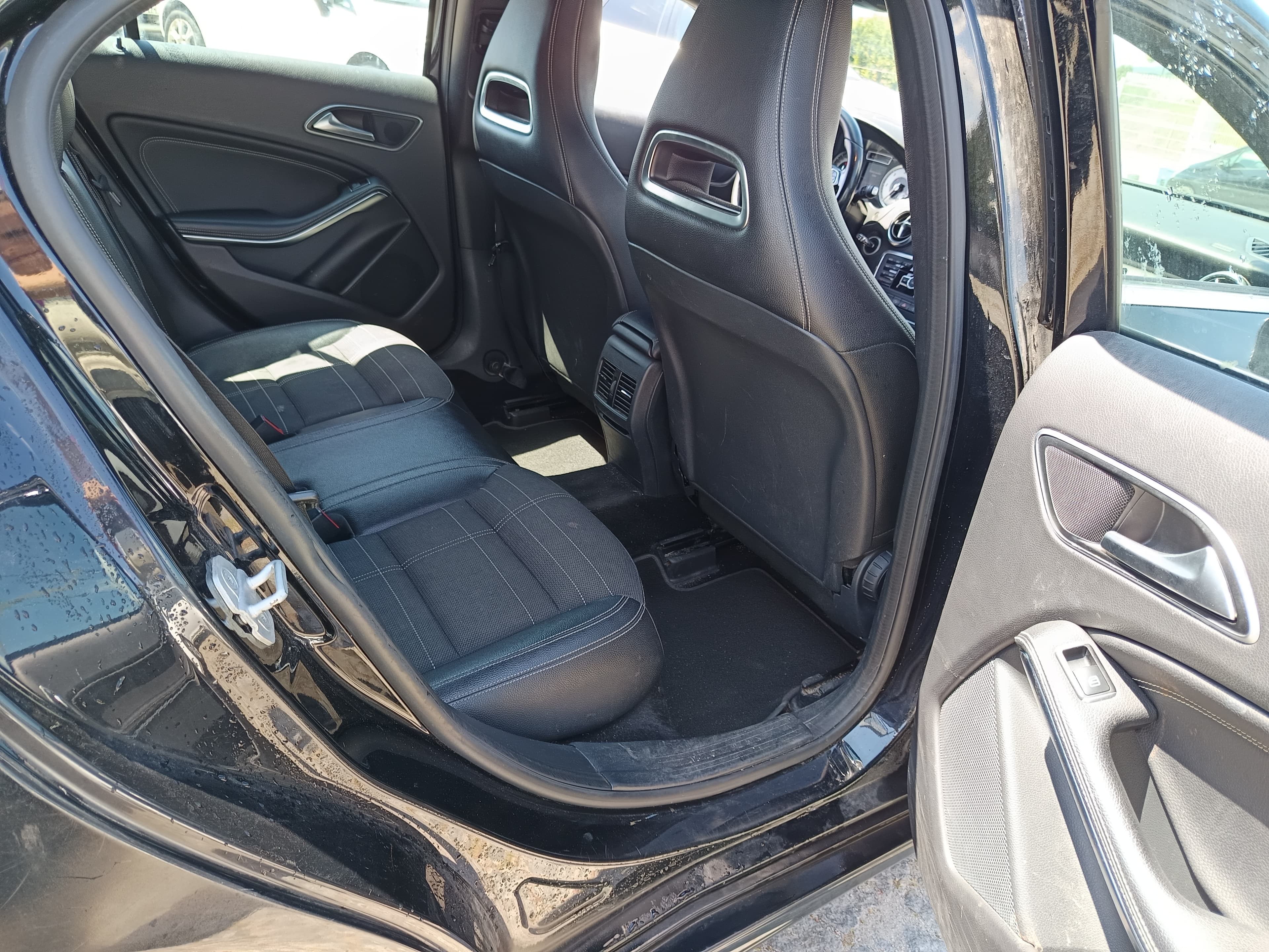 Mercedes-Benz A 200 CDI · Ano 2015 — imagen 31
