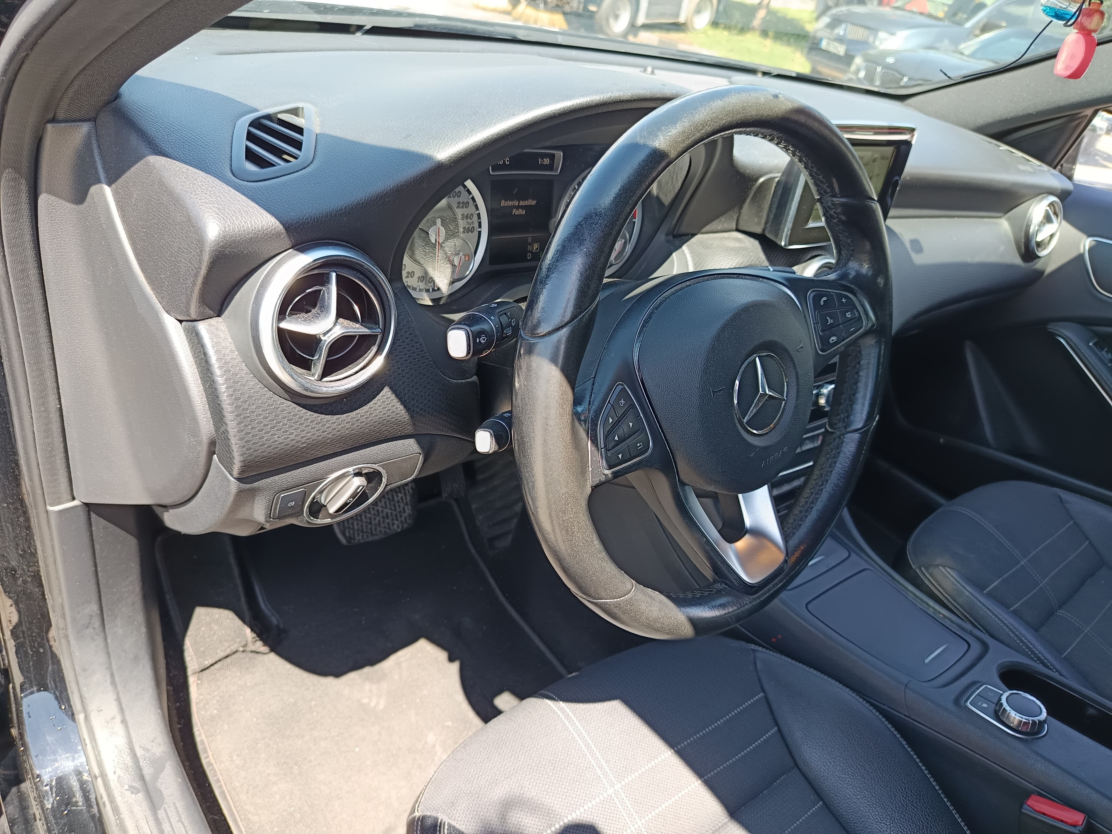 Mercedes-Benz A 200 CDI · Ano 2015 — imagen 47