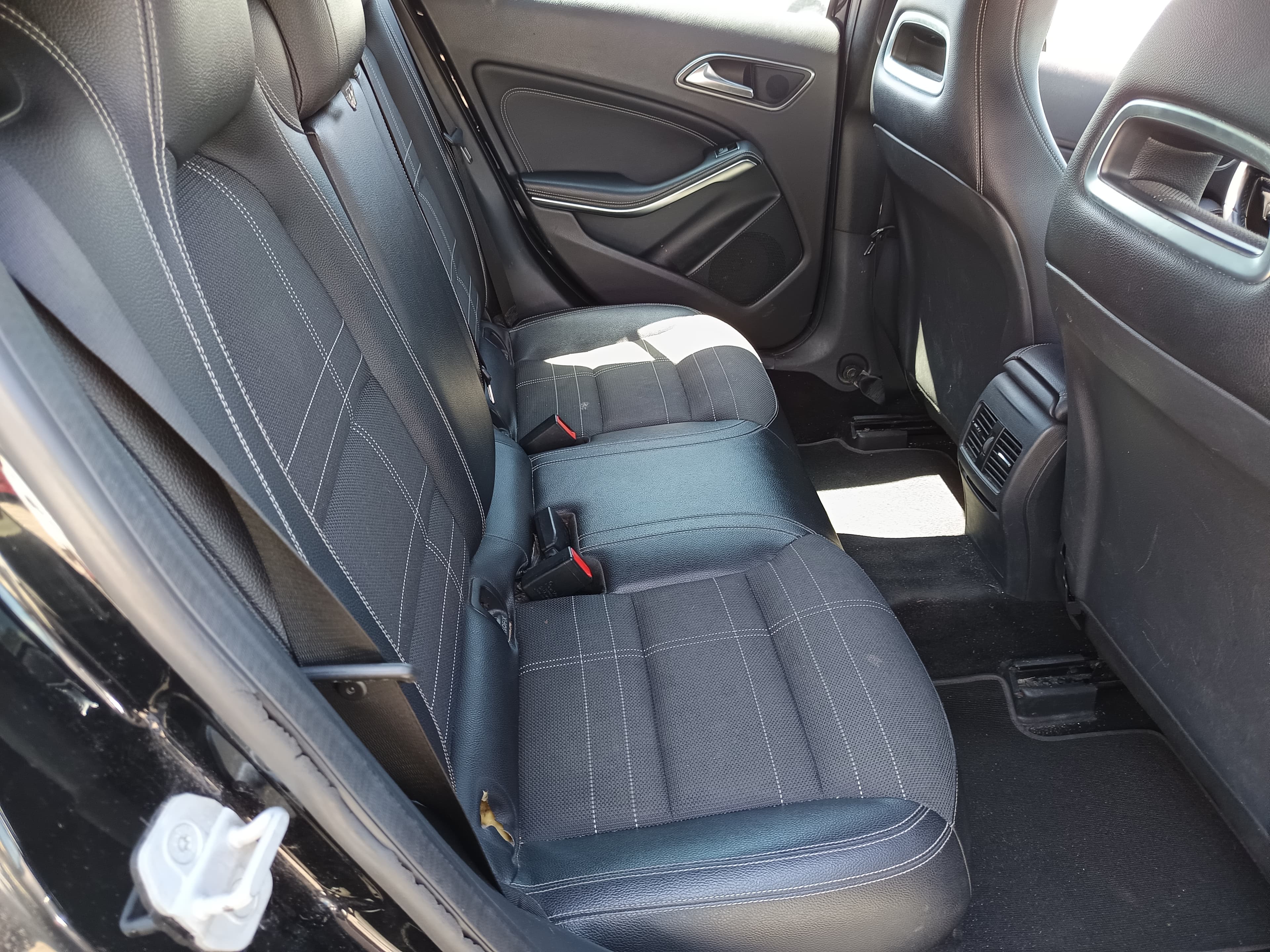 Mercedes-Benz A 200 CDI · Ano 2015 — imagen 33