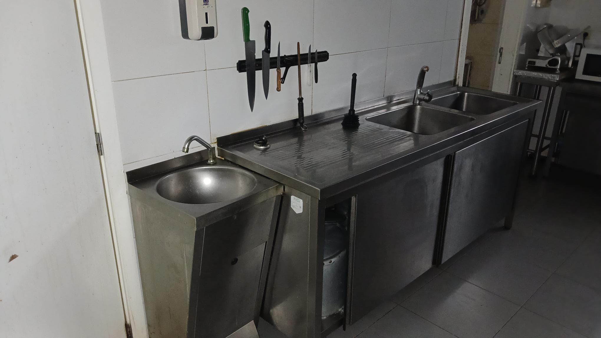 Loja + Equipamento de Hotelaria · Vieira do Minho — image 29