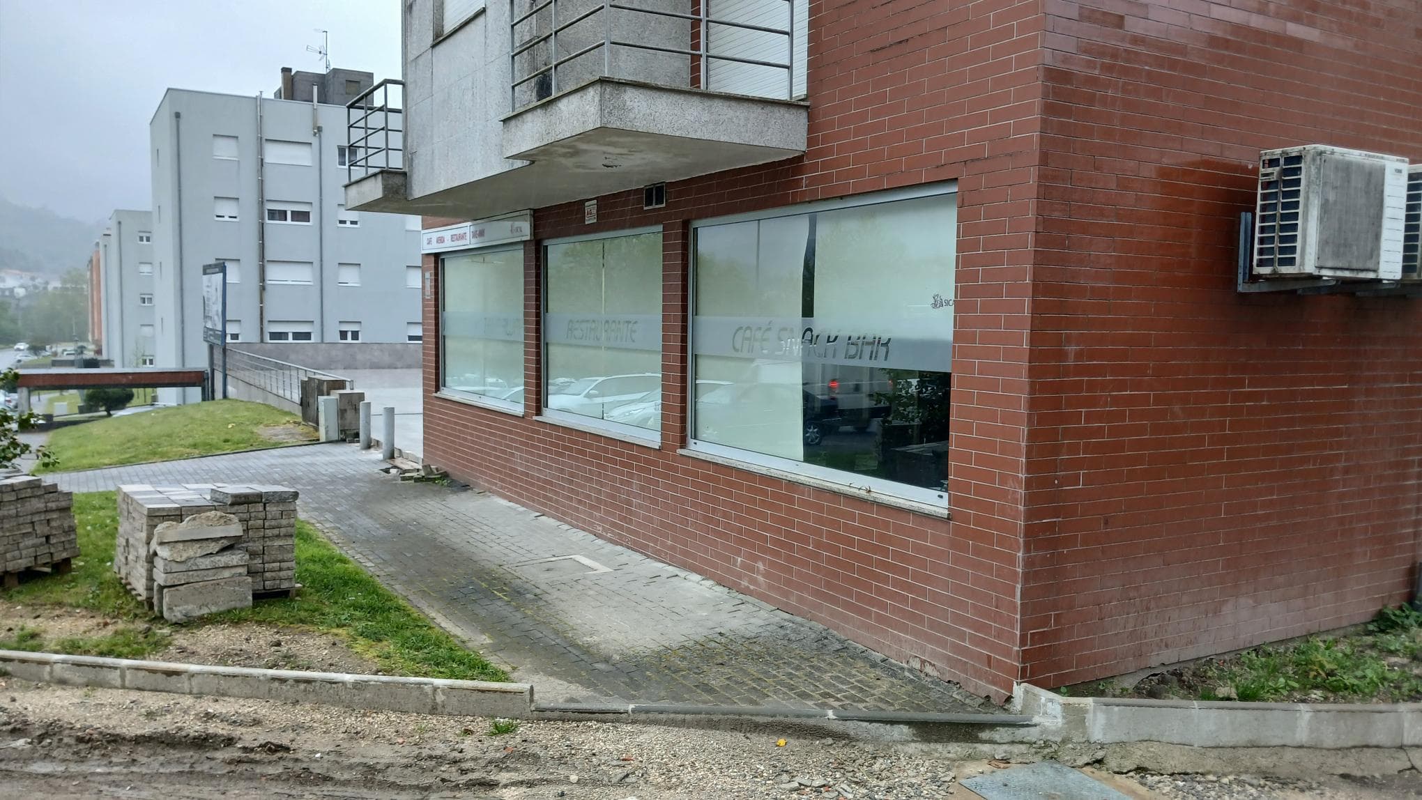 Loja + Equipamento de Hotelaria · Vieira do Minho — image 3