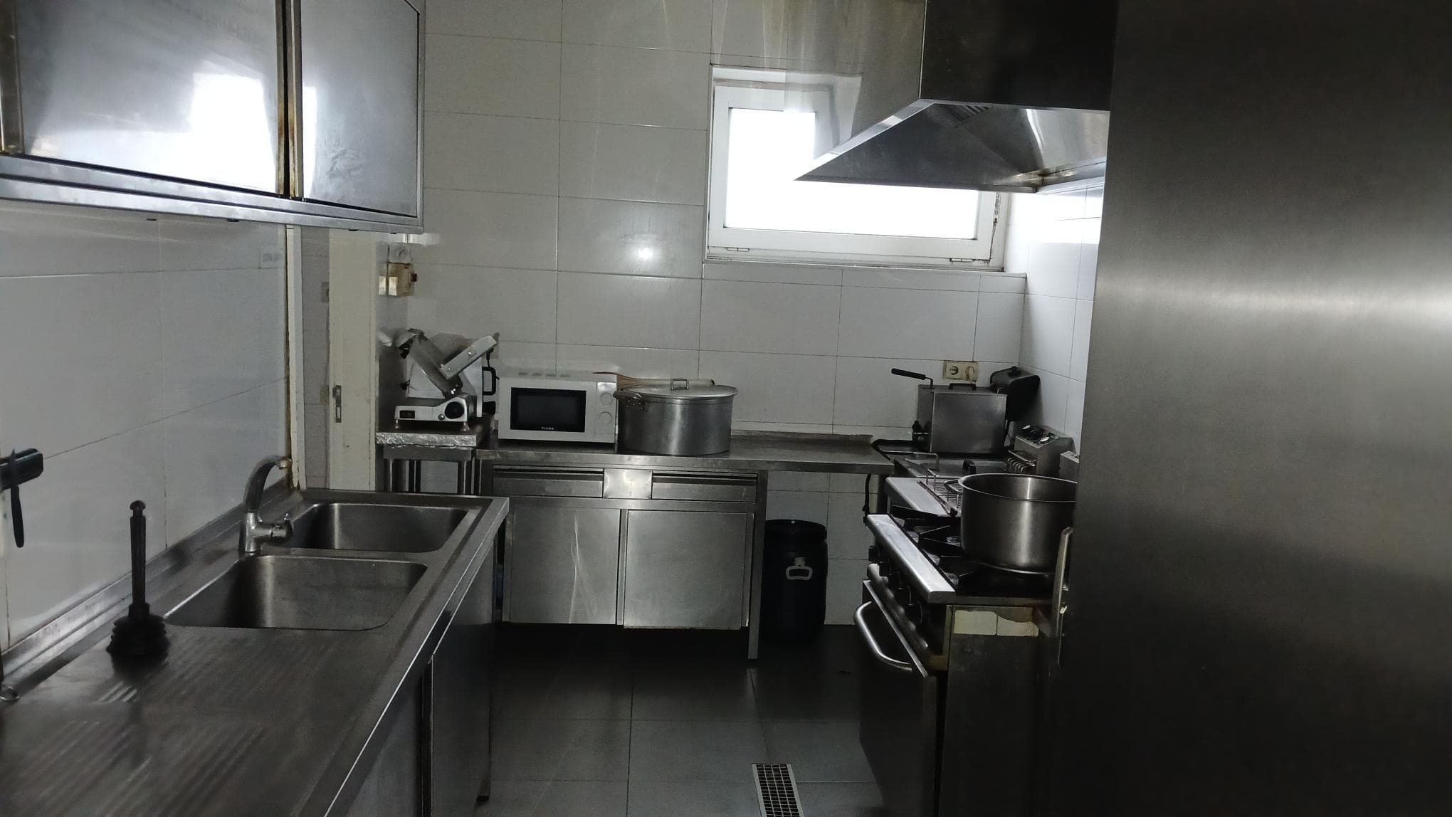 Loja + Equipamento de Hotelaria · Vieira do Minho — image 35