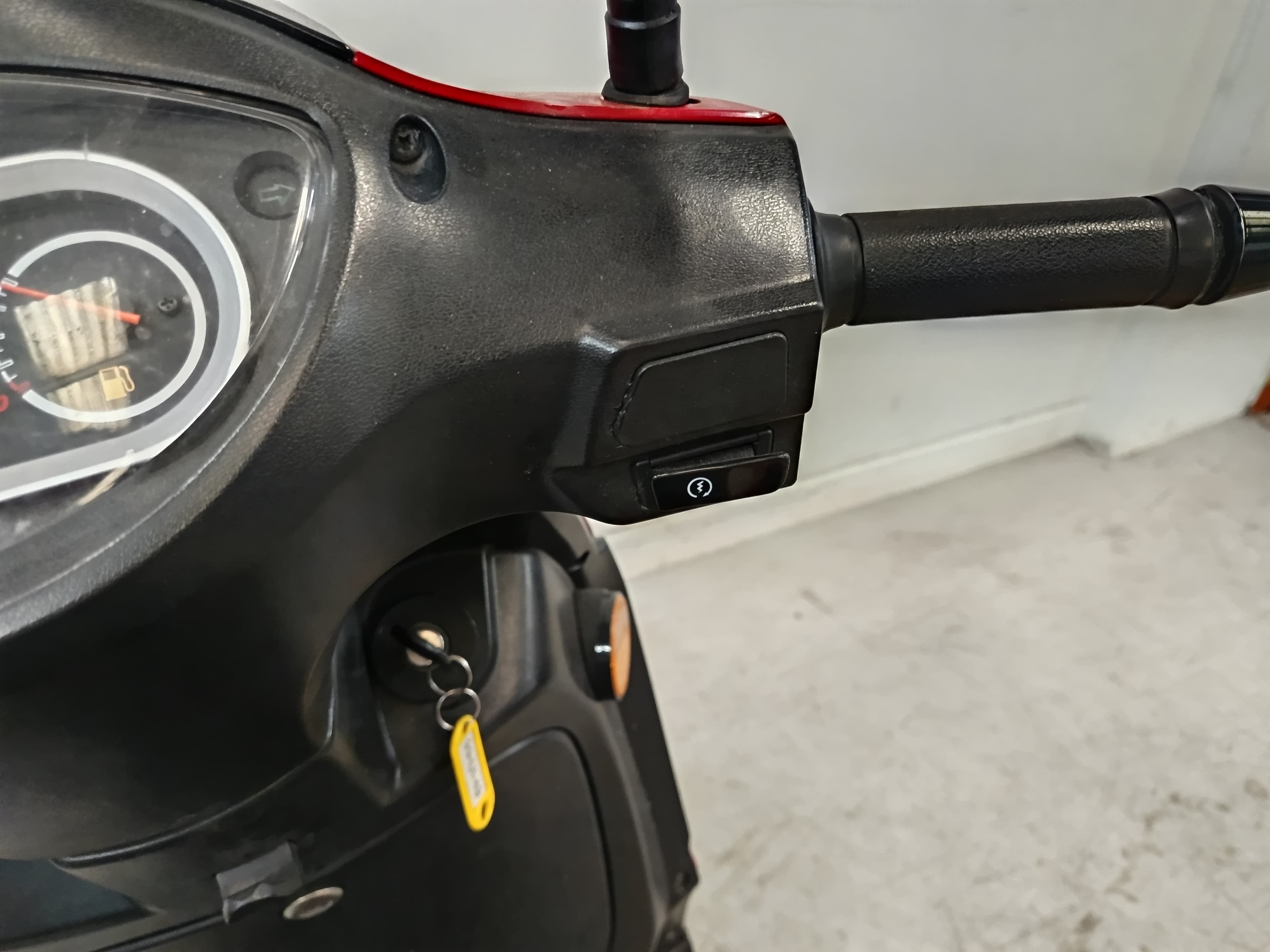 Motociclo Peugeot Tweet · Ano 2018 — imagen 10