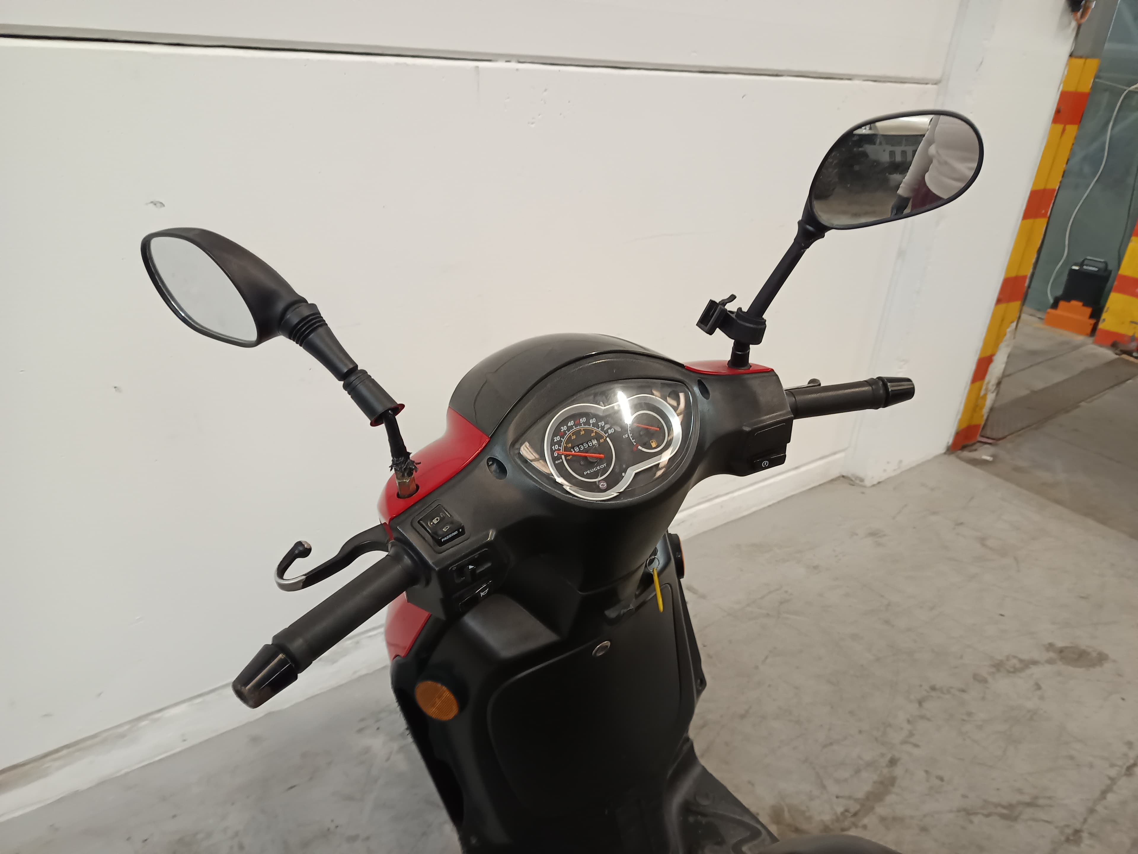 Motociclo Peugeot Tweet · Ano 2018 — imagen 9