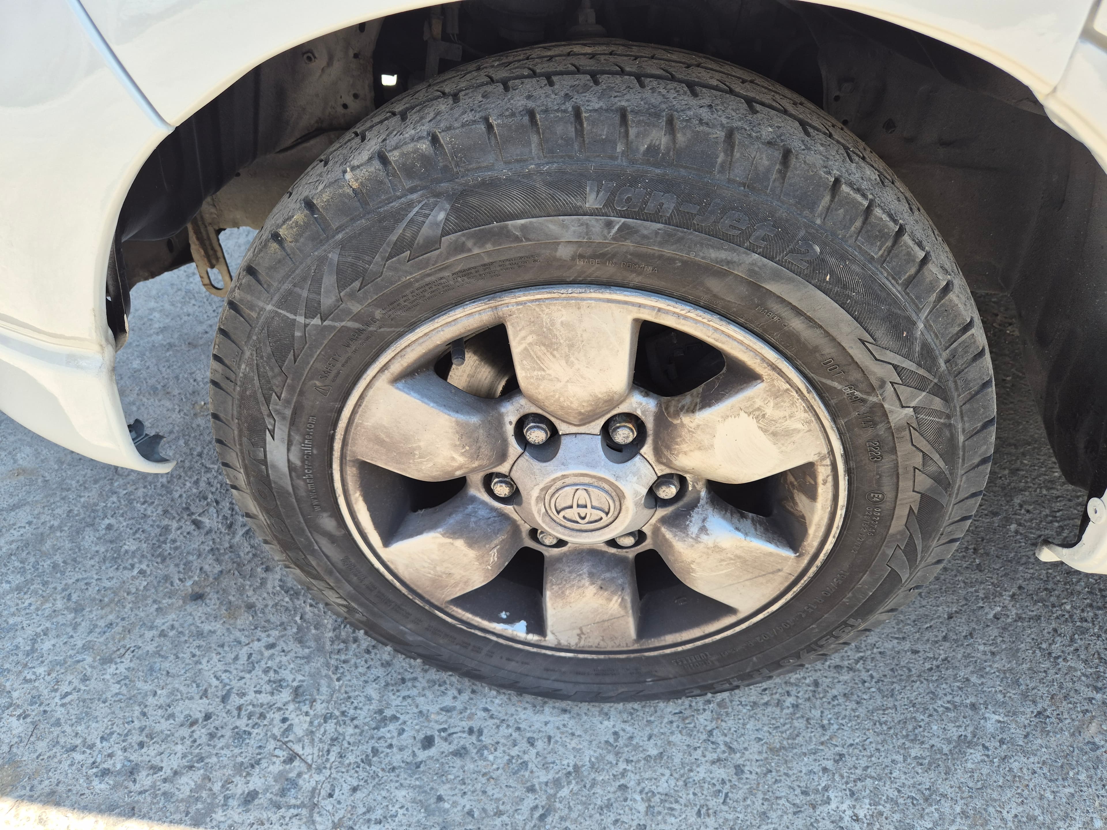 Toyota Hiace · 9 Lugares · Ano 2006 — imagen 8