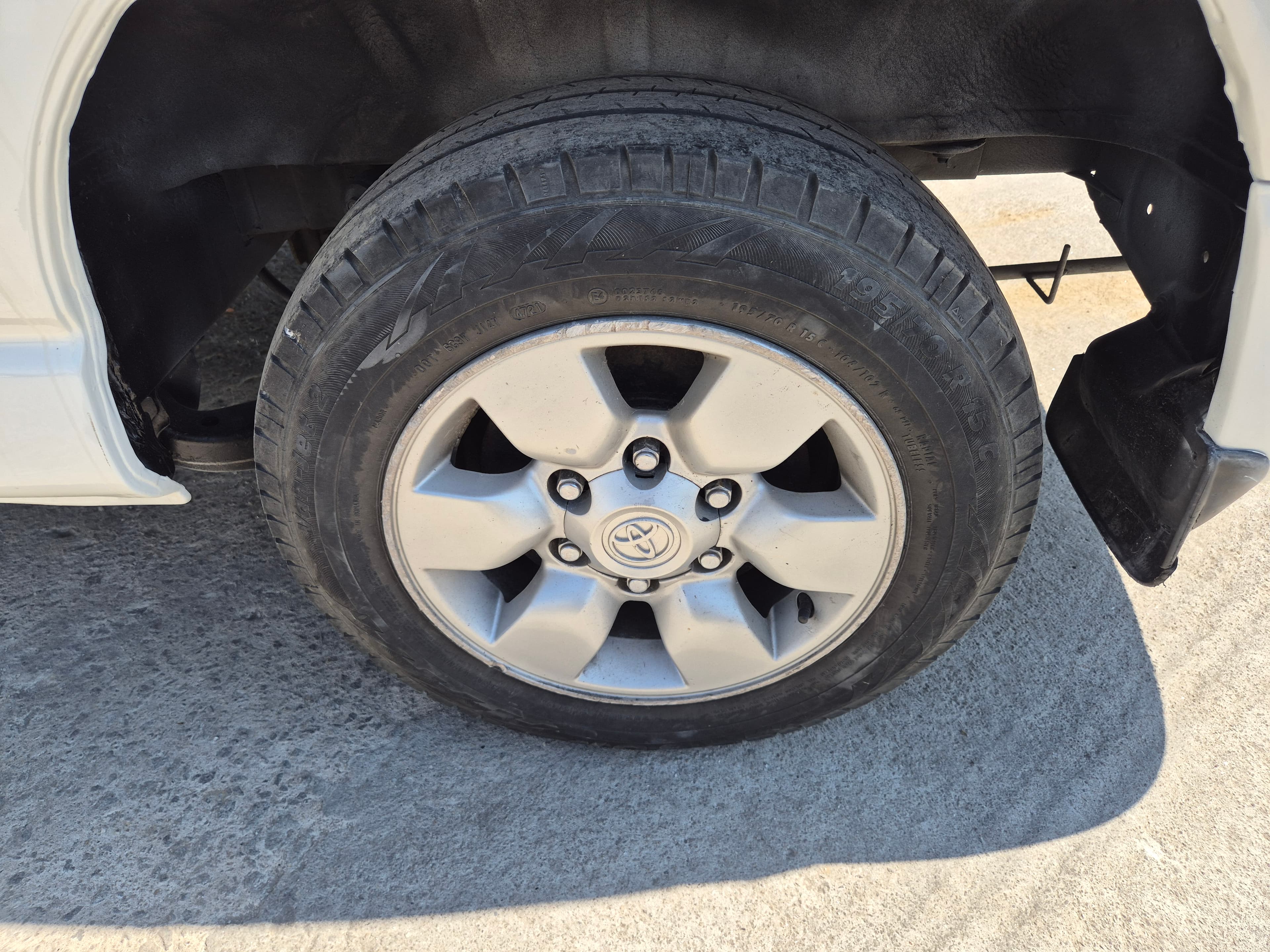 Toyota Hiace · 9 Lugares · Ano 2006 — imagen 7