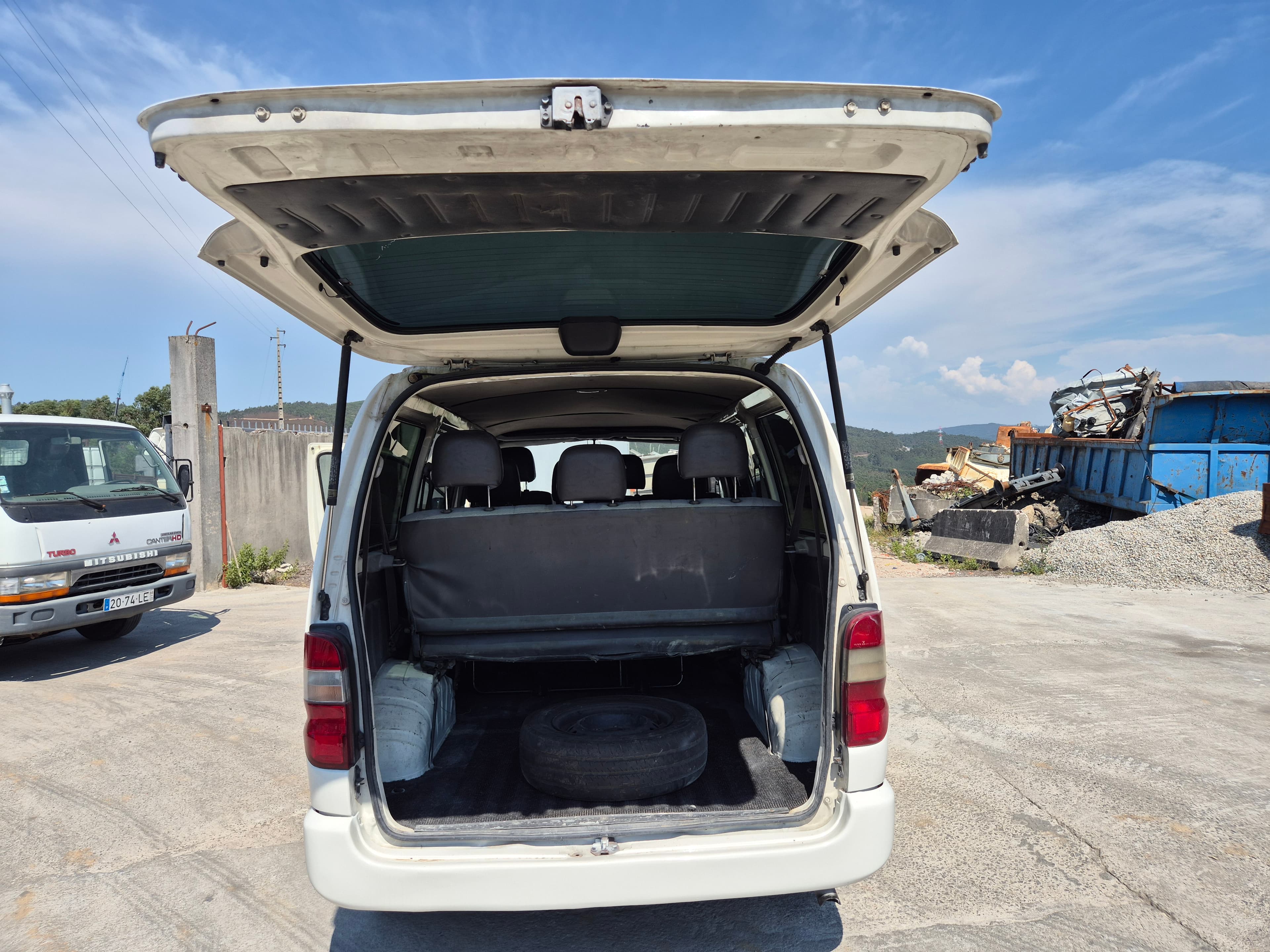 Toyota Hiace · 9 Lugares · Ano 2006 — imagen 12