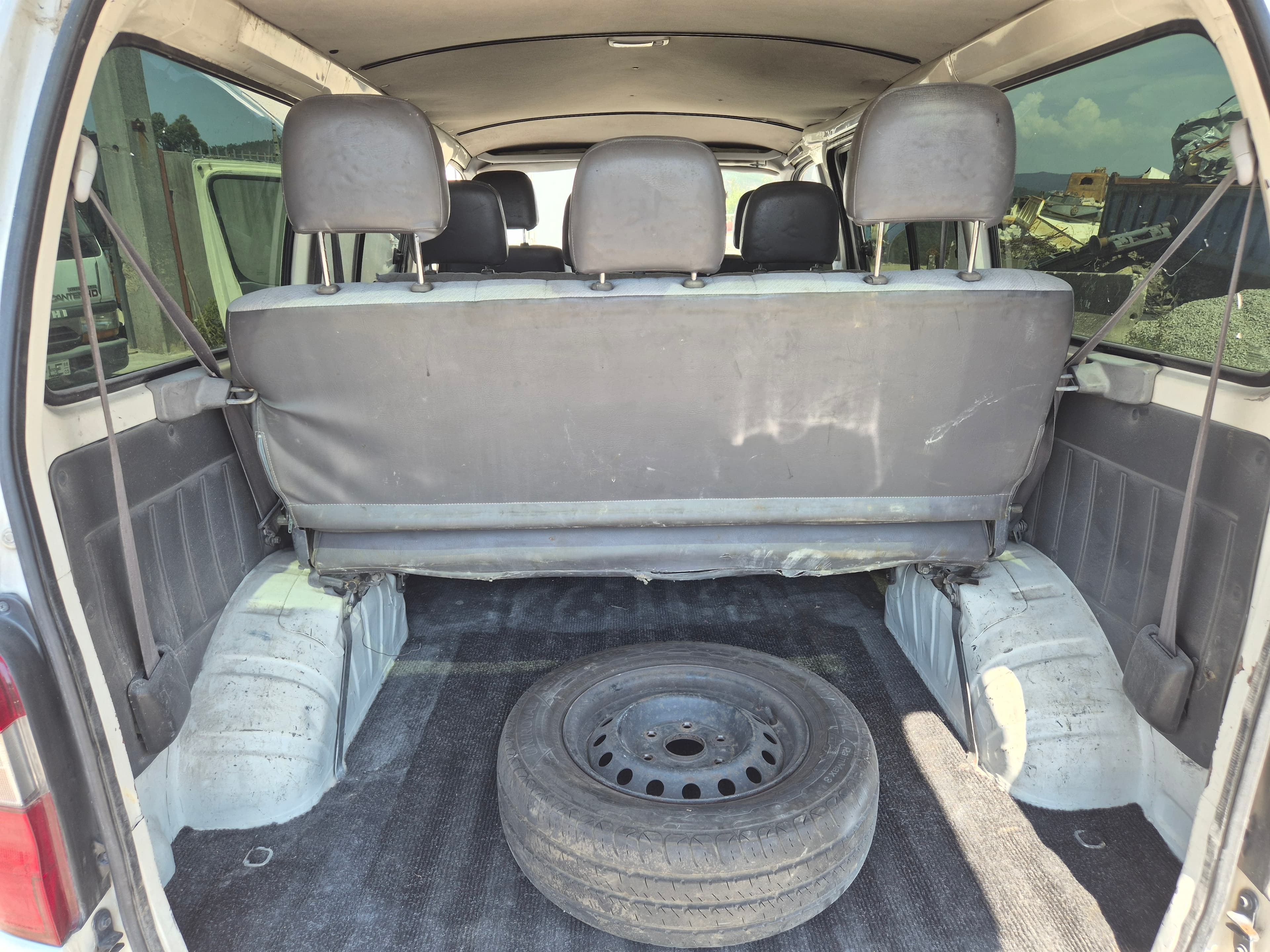 Toyota Hiace · 9 Lugares · Ano 2006 — imagen 13