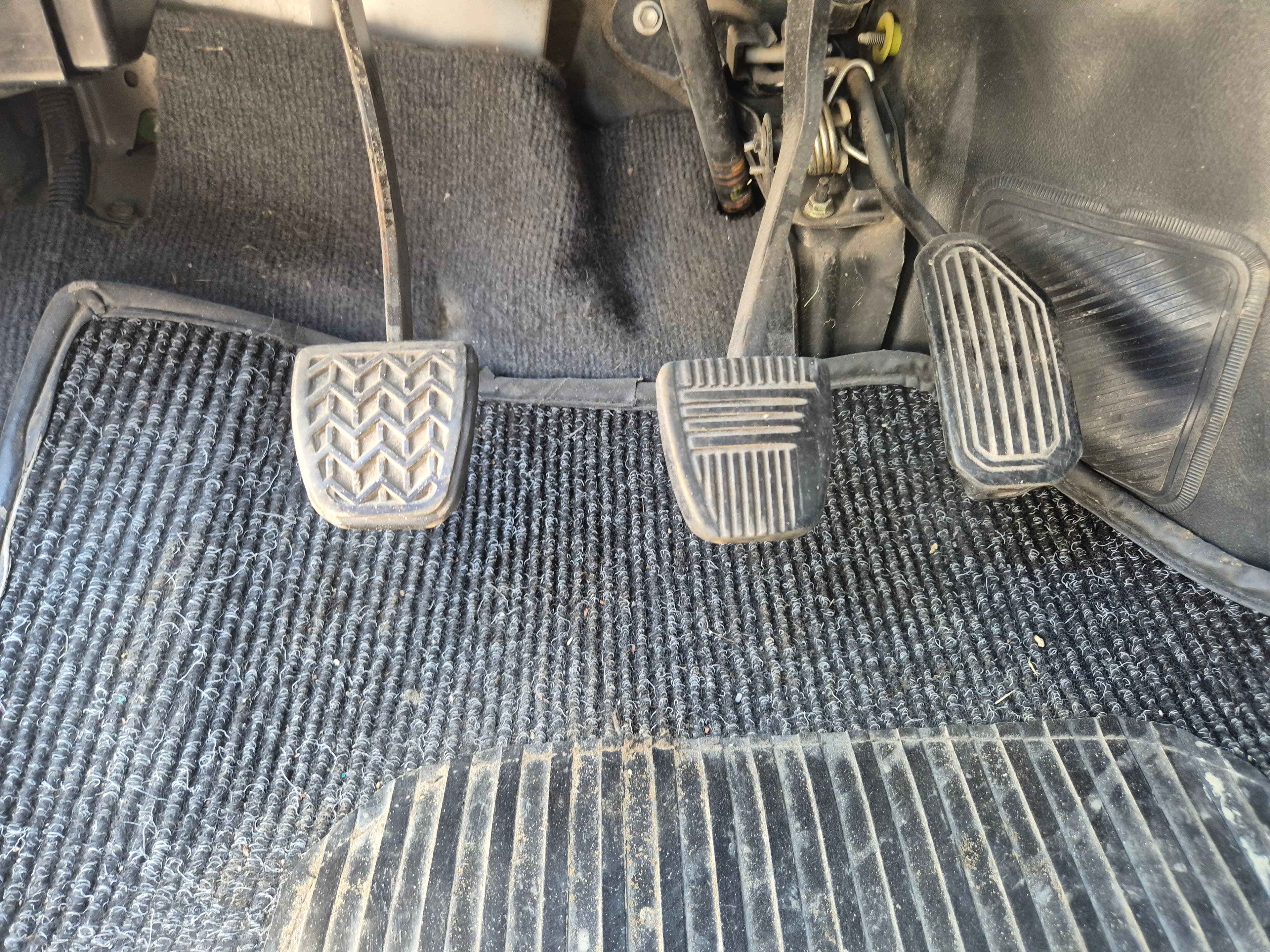 Toyota Hiace · 9 Lugares · Ano 2006 — imagen 24