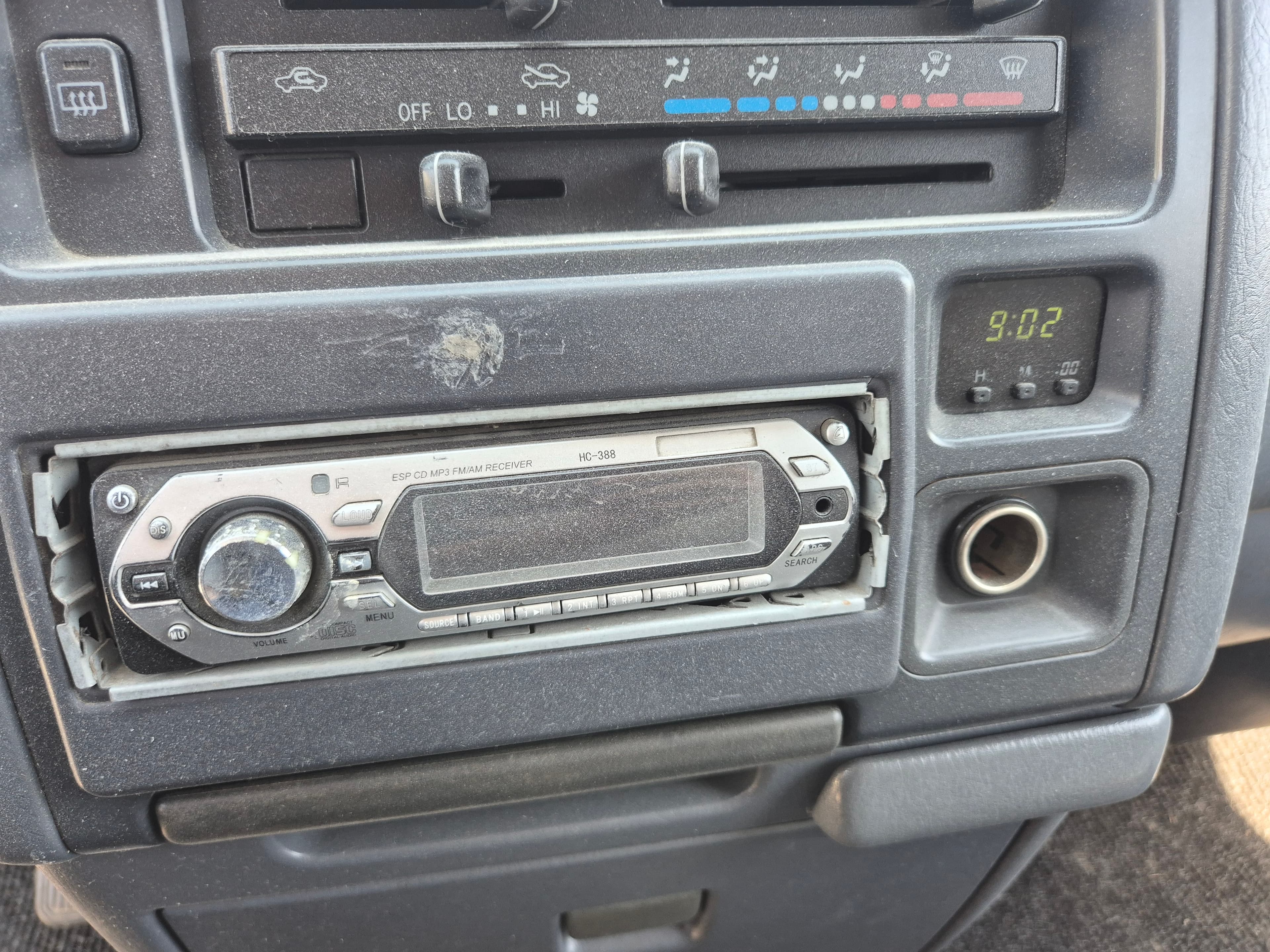 Toyota Hiace · 9 Lugares · Ano 2006 — imagen 35